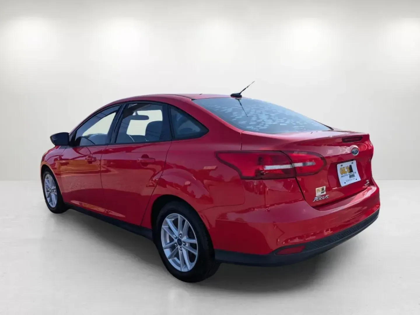 2016 Ford Focus SE (1FADP3F28GL) with an Regular Unleaded I-4 2.0 L/122 engine, located at 1430 Gateway Drive, Opelika, AL, 36801, (334) 239-0944, 32.637871, -85.409790 - **Get Ready for Your Next Adventure with the 2016 Ford Focus SE at Gils Auto!**<br /> <br /> Are you searching for a reliable sedan that fits seamlessly into your busy lifestyle? Look no further than the 2016 Ford Focus SE, now available at Gils Auto in Opelika, AL! Perfect for daily commutes, weeke - Photo#7