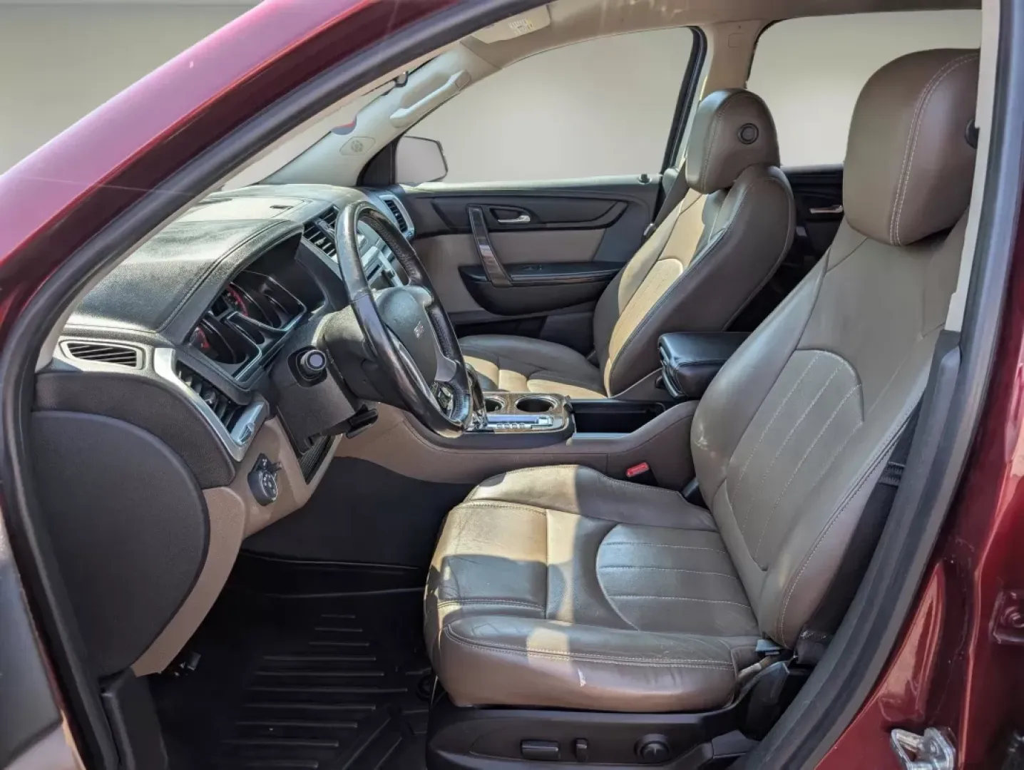 2016 /Dark Cashmere GMC Acadia SLT (1GKKRSKDXGJ) with an Other engine, located at 5115 14th Ave., Columbus, GA, 31904, (706) 323-0345, 32.511494, -84.971046 - **Unleash Adventure with the 2016 GMC Acadia SLT at Gils Auto in Phenix City, AL!**<br /> <br /> Are you ready for family road trips, weekend adventures, or the daily hustle of commuting? The 2016 GMC Acadia SLT is designed for those who crave flexibility and comfort. With its spacious interior and - Photo#8