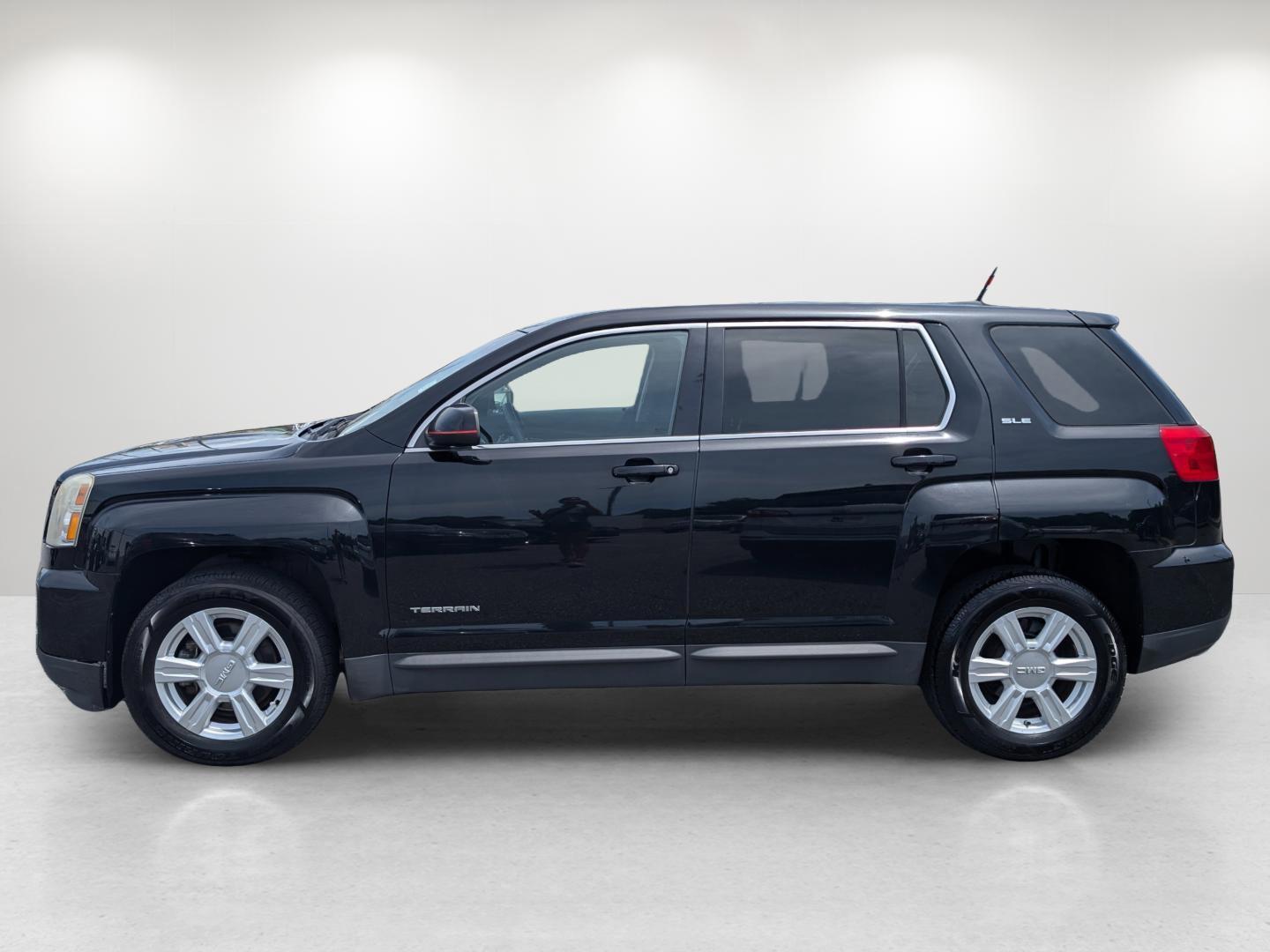 2016 /Jet Black GMC Terrain SLE (2GKALMEK5G6) with an Gas/Ethanol I4 2.4L/145 engine, 6-Speed Automatic transmission, located at 7000 Northlake Connector, Columbus, GA, 31904, (706) 987-8085, 32.524975, -84.978134 - 2016 GMC Terrain SLE - Photo#1