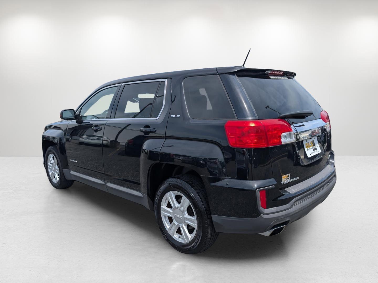 2016 /Jet Black GMC Terrain SLE (2GKALMEK5G6) with an Gas/Ethanol I4 2.4L/145 engine, 6-Speed Automatic transmission, located at 7000 Northlake Connector, Columbus, GA, 31904, (706) 987-8085, 32.524975, -84.978134 - 2016 GMC Terrain SLE - Photo#2