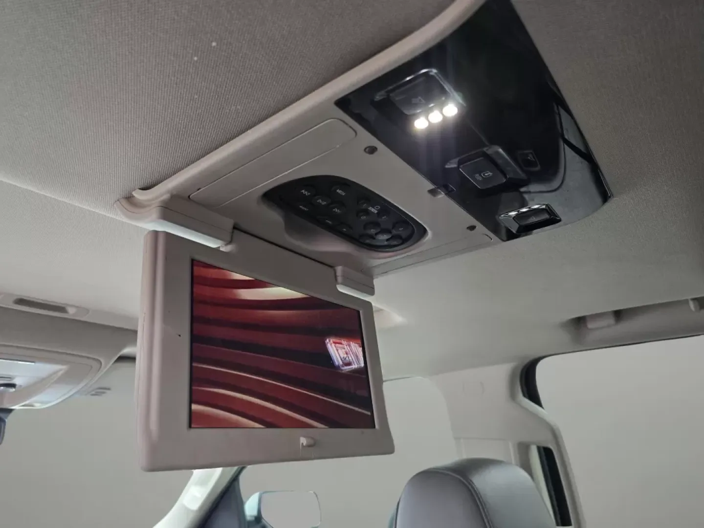 2016 /Cocoa/Dark Atmosphere GMC Yukon Denali (1GKS1CKJ9GR) with an Other engine, located at 5115 14th Ave., Columbus, GA, 31904, (706) 323-0345, 32.511494, -84.971046 - **Discover Unmatched Luxury and Versatility with This 2016 GMC Yukon Denali**<br /> <br /> Are you in the market for a luxurious SUV that combines power, style, and cutting-edge technology? Look no further than this stunning 2016 GMC Yukon Denali, available now at Gils Auto in Phenix City, AL. Wheth - Photo#15