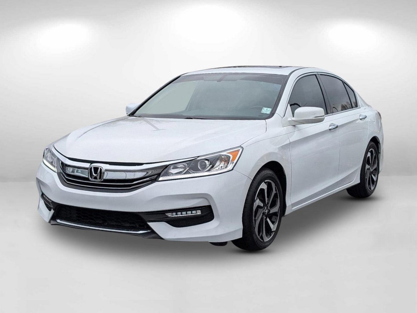 2016 Honda Accord Sedan EX-L (1HGCR2F85GA) with an Regular Unleaded I-4 2.4 L/144 engine, 1-Speed CVT w/OD transmission, located at 3959 U.S. 80 W, Phenix City, AL, 36870, (334) 297-4885, 32.469296, -85.135185 - 2016 Honda Accord Sedan EX-L - Photo#5