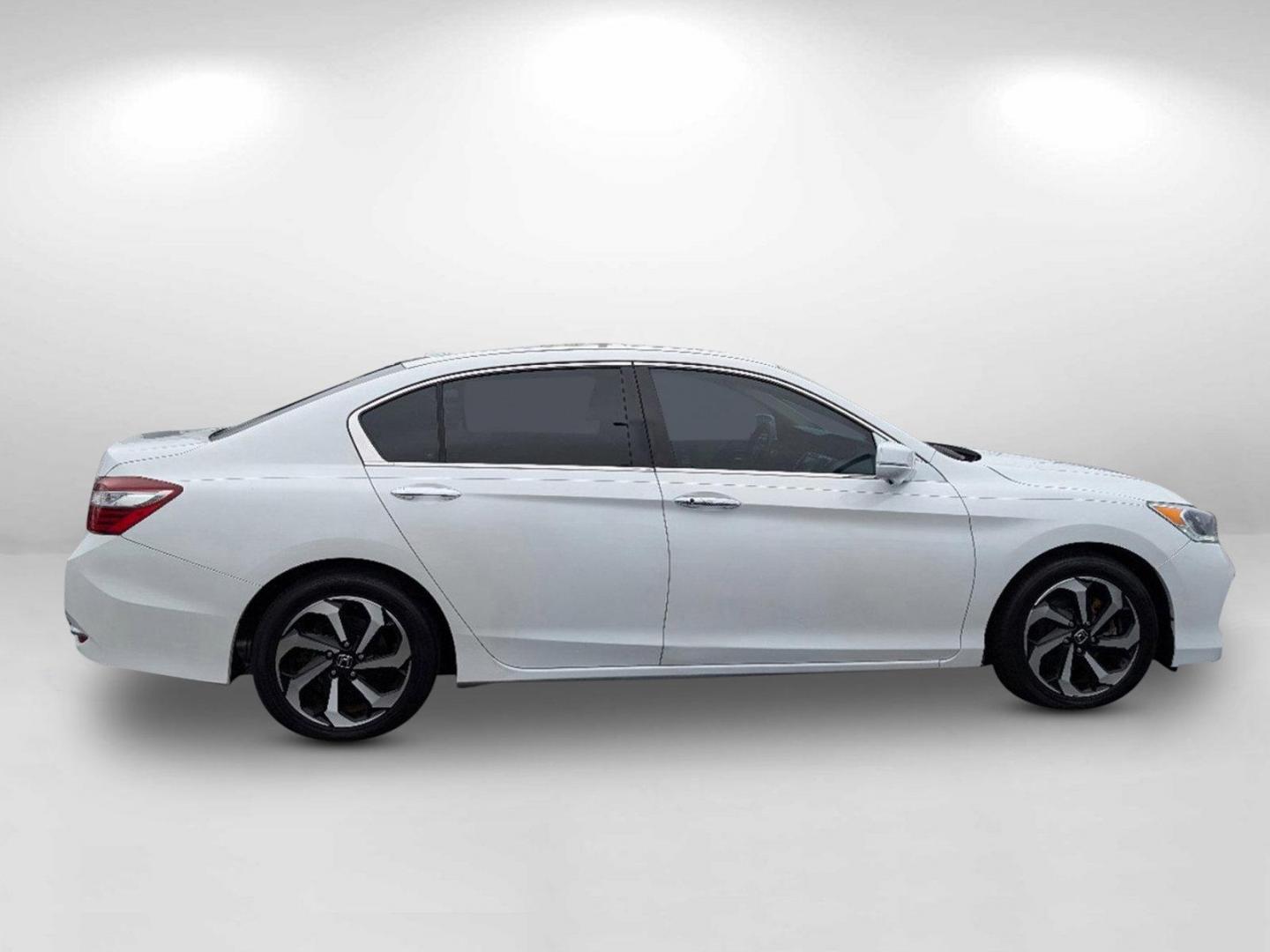 2016 Honda Accord Sedan EX-L (1HGCR2F85GA) with an Regular Unleaded I-4 2.4 L/144 engine, 1-Speed CVT w/OD transmission, located at 3959 U.S. 80 W, Phenix City, AL, 36870, (334) 297-4885, 32.469296, -85.135185 - 2016 Honda Accord Sedan EX-L - Photo#8