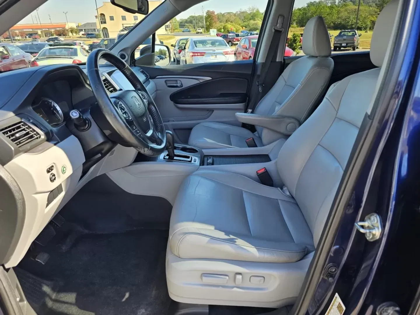 2016 Honda Pilot EX-L (5FNYF5H76GB) with an Other engine, located at 521 Old Farm Lane Rd, Prattville, AL, 36066, (334) 325-1505, 32.482460, -86.416367 - Are you ready to elevate your family's adventures in comfort and style? Look no further than this stunning 2016 Honda Pilot EX-L, available now at Gils Auto in Prattville, AL! With its spacious interior and advanced features, this SUV is perfect for growing families or anyone looking to tackle weeke - Photo#9