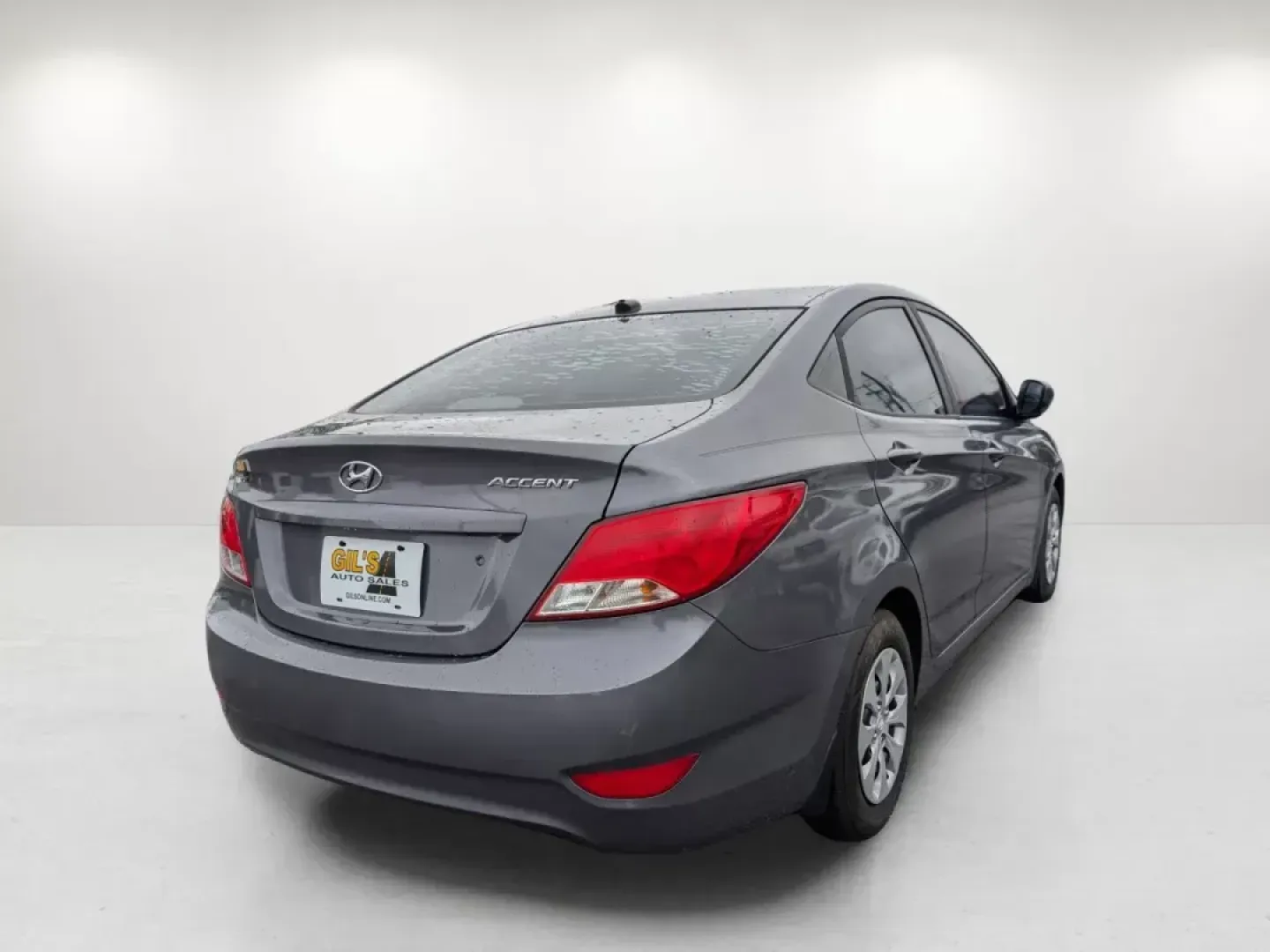 2016 /Gray Hyundai Accent SE (KMHCT4AE2GU) with an Regular Unleaded I-4 1.6 L/97 engine, 6-Speed Automatic w/OD transmission, located at 3959 U.S. 80 W, Phenix City, AL, 36870, (334) 297-4885, 32.469296, -85.135185 - **Discover the Perfect Commuter Vehicle: 2016 Hyundai Accent SE at Gils Auto, Phenix City!**<br /> <br /> Are you looking for a reliable and budget-friendly vehicle that can keep up with your daily hustle? The 2016 Hyundai Accent SE is designed for individuals who prioritize efficiency and comfort, - Photo#5