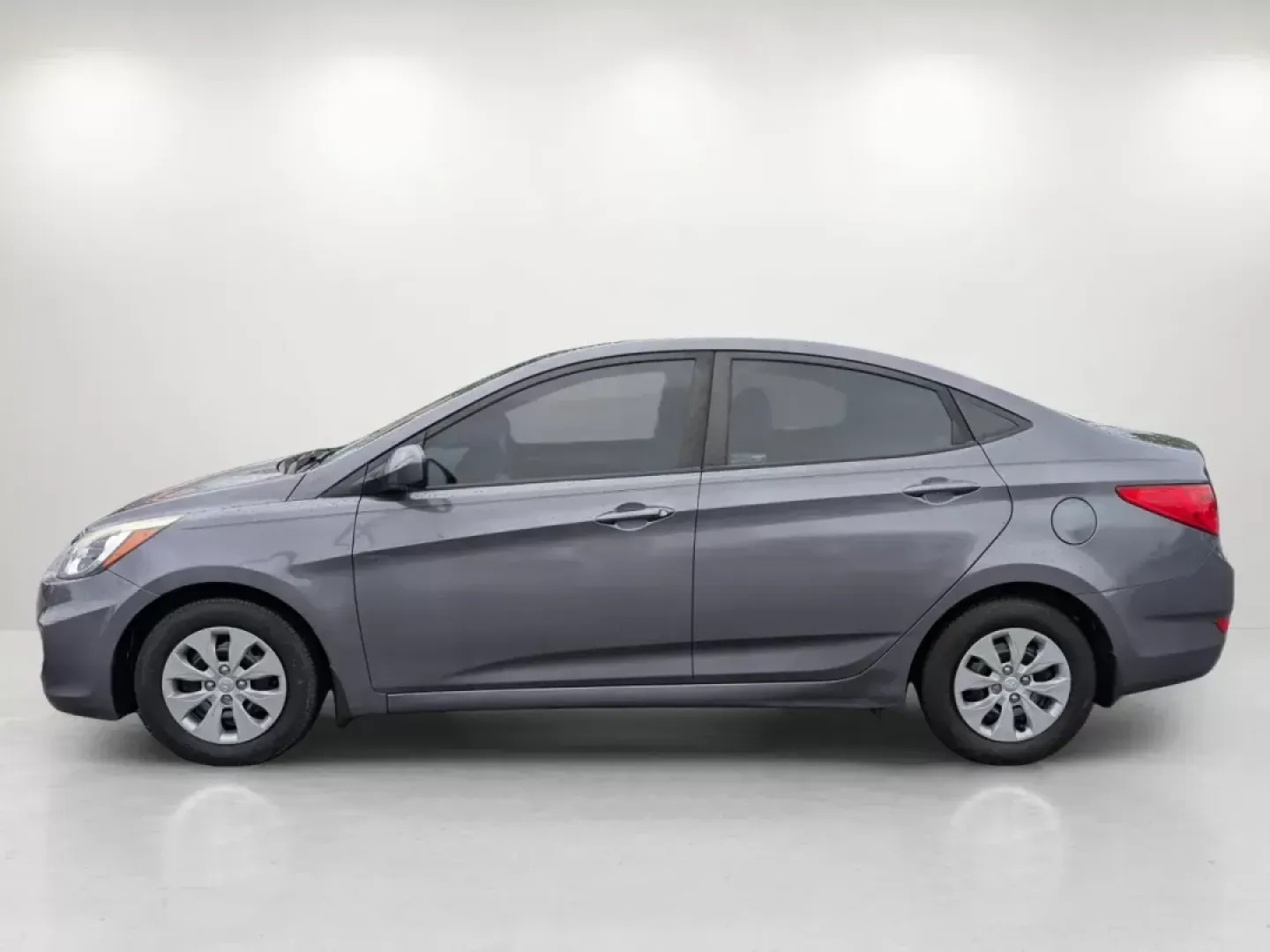 2016 /Gray Hyundai Accent SE (KMHCT4AE2GU) with an Regular Unleaded I-4 1.6 L/97 engine, 6-Speed Automatic w/OD transmission, located at 3959 U.S. 80 W, Phenix City, AL, 36870, (334) 297-4885, 32.469296, -85.135185 - **Discover the Perfect Commuter Vehicle: 2016 Hyundai Accent SE at Gils Auto, Phenix City!**<br /> <br /> Are you looking for a reliable and budget-friendly vehicle that can keep up with your daily hustle? The 2016 Hyundai Accent SE is designed for individuals who prioritize efficiency and comfort, - Photo#8