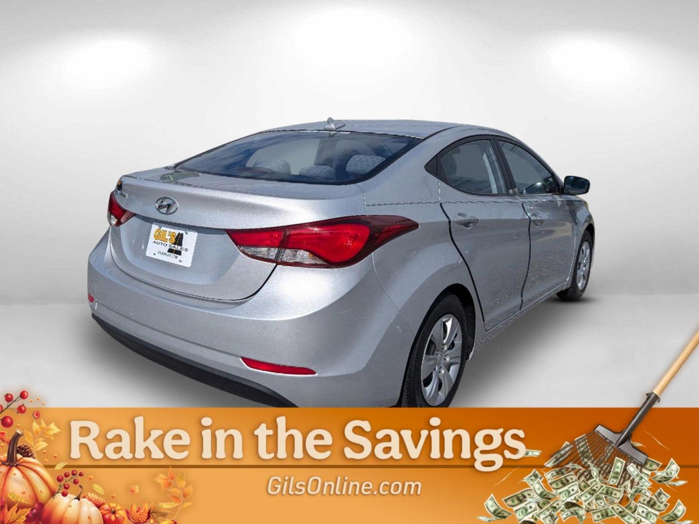 2016 /Gray Hyundai Elantra SE (KMHDH4AE5GU) with an Regular Unleaded I-4 1.8 L/110 engine, 6-Speed Automatic w/OD transmission, located at 3959 U.S. 80 W, Phenix City, AL, 36870, (334) 297-4885, 32.469296, -85.135185 - 2016 Hyundai Elantra SE - Photo#4