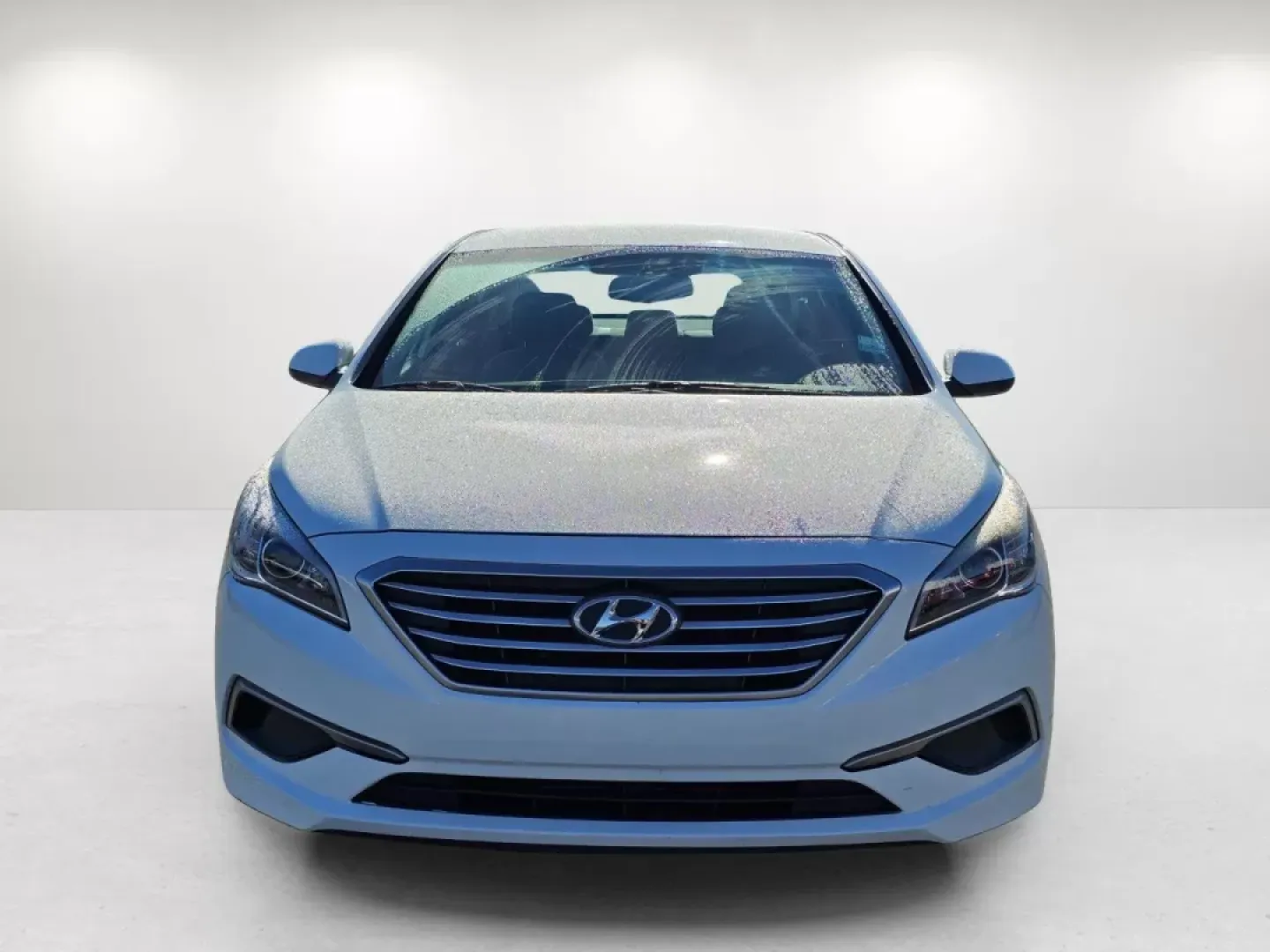 2016 /Gray Hyundai Sonata 2.4L SE (5NPE24AF6GH) with an Other engine, located at 7000 Northlake Connector, Columbus, GA, 31904, (706) 987-8085, 32.524975, -84.978134 - **Experience Life on the Road in Style with This 2016 Hyundai Sonata**<br /> <br /> Are you searching for the perfect sedan that combines reliability, style, and affordability? Look no further than this stunning 2016 Hyundai Sonata, available now at Gils Auto in Phenix City, AL. This vehicle is idea - Photo#1