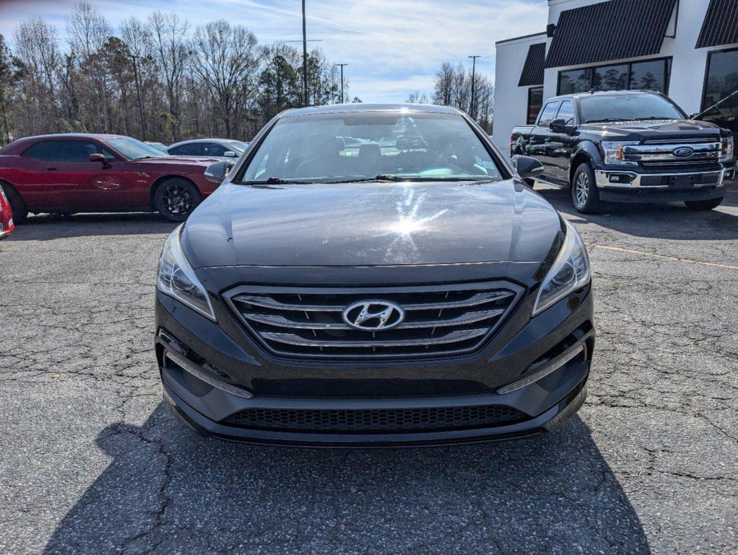 2016 /Beige Hyundai Sonata 2.4L Sport (5NPE34AF1GH) with an Regular Unleaded I-4 2.4 L/144 engine, 6-Speed Automatic w/OD transmission, located at 3959 U.S. 80 W, Phenix City, AL, 36870, (334) 297-4885, 32.469296, -85.135185 - 2016 Hyundai Sonata 2.4L Sport - Photo#1