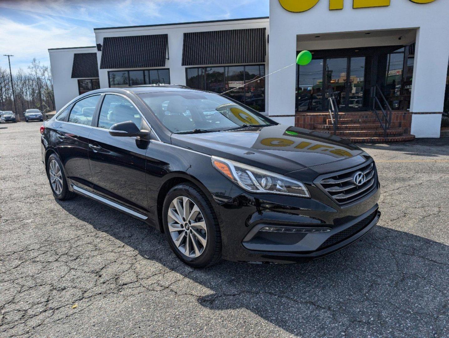 2016 /Beige Hyundai Sonata 2.4L Sport (5NPE34AF1GH) with an Regular Unleaded I-4 2.4 L/144 engine, 6-Speed Automatic w/OD transmission, located at 3959 U.S. 80 W, Phenix City, AL, 36870, (334) 297-4885, 32.469296, -85.135185 - 2016 Hyundai Sonata 2.4L Sport - Photo#2