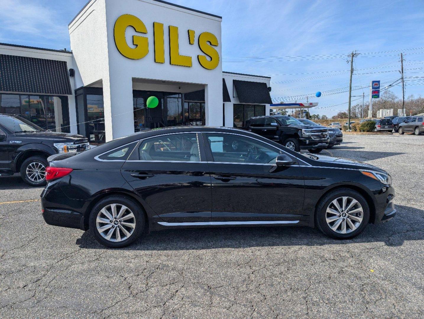 2016 /Beige Hyundai Sonata 2.4L Sport (5NPE34AF1GH) with an Regular Unleaded I-4 2.4 L/144 engine, 6-Speed Automatic w/OD transmission, located at 3959 U.S. 80 W, Phenix City, AL, 36870, (334) 297-4885, 32.469296, -85.135185 - 2016 Hyundai Sonata 2.4L Sport - Photo#3