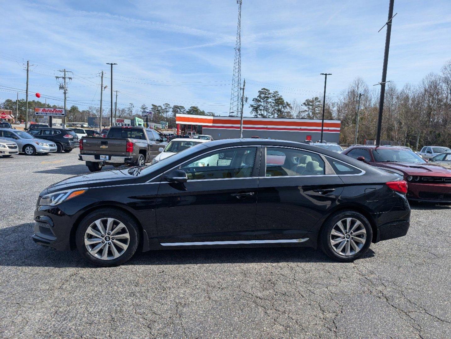 2016 /Beige Hyundai Sonata 2.4L Sport (5NPE34AF1GH) with an Regular Unleaded I-4 2.4 L/144 engine, 6-Speed Automatic w/OD transmission, located at 3959 U.S. 80 W, Phenix City, AL, 36870, (334) 297-4885, 32.469296, -85.135185 - 2016 Hyundai Sonata 2.4L Sport - Photo#7