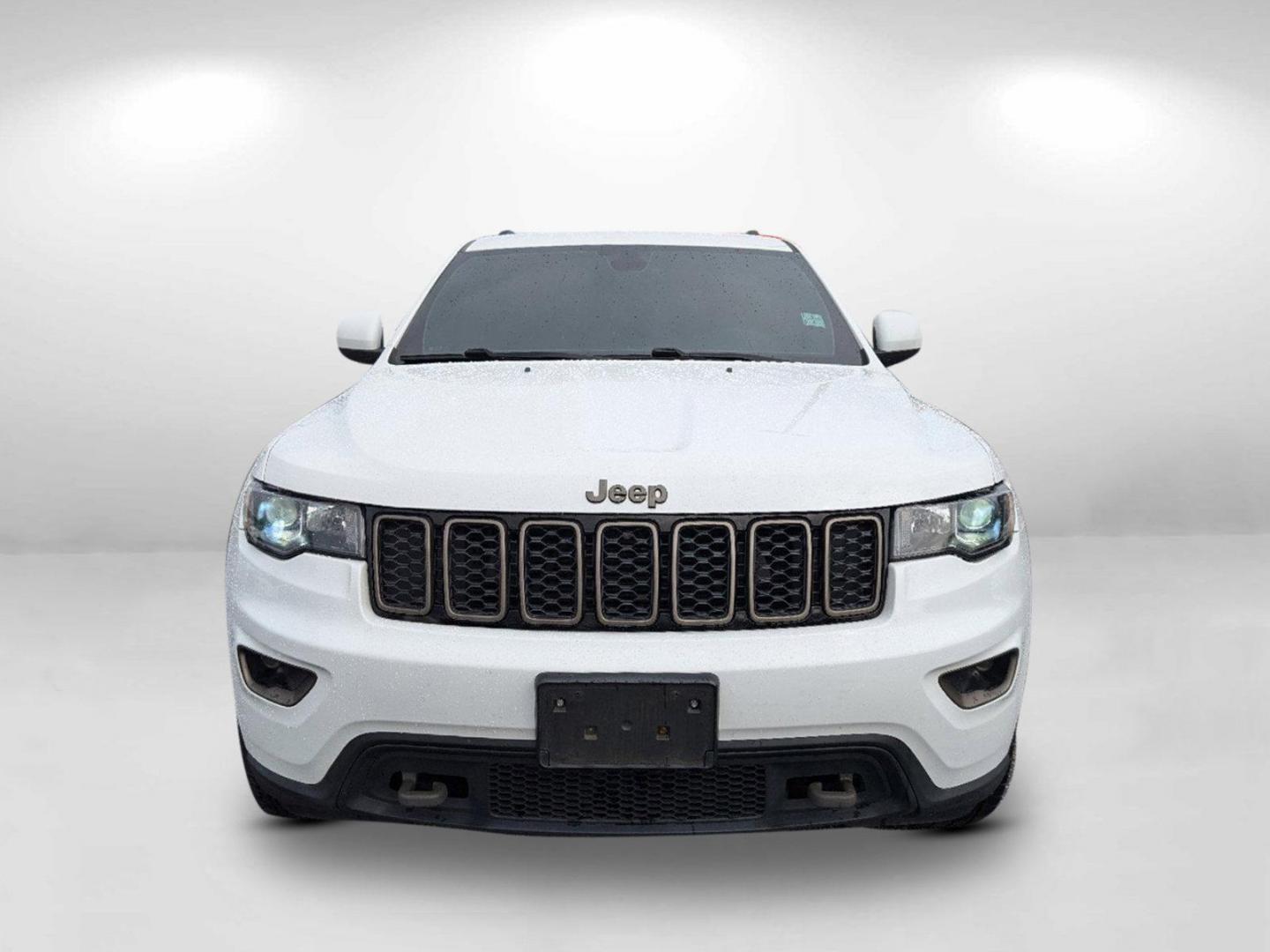 2016 /Black Jeep Grand Cherokee 75th Anniversary (1C4RJEAG6GC) with an Regular Unleaded V-6 3.6 L/220 engine, 8-Speed Automatic w/OD transmission, located at 3959 U.S. 80 W, Phenix City, AL, 36870, (334) 297-4885, 32.469296, -85.135185 - 2016 Jeep Grand Cherokee 75th Anniversary - Photo#4