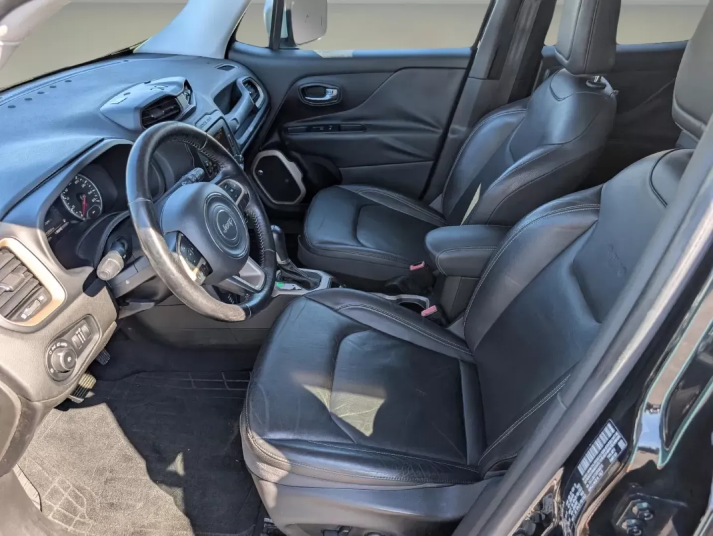 2016 /Black Jeep Renegade Limited (ZACCJBDT2GP) with an Other engine, located at 521 Old Farm Lane Rd, Prattville, AL, 36066, (334) 325-1505, 32.482460, -86.416367 - **Explore the Great Outdoors with the 2016 Jeep Renegade Limited - Your Adventure Awaits!**<br /> <br /> Are you ready to elevate your weekend adventures? The 2016 Jeep Renegade Limited is the perfect companion for those who crave the thrill of exploration while enjoying the comforts of a modern cro - Photo#11