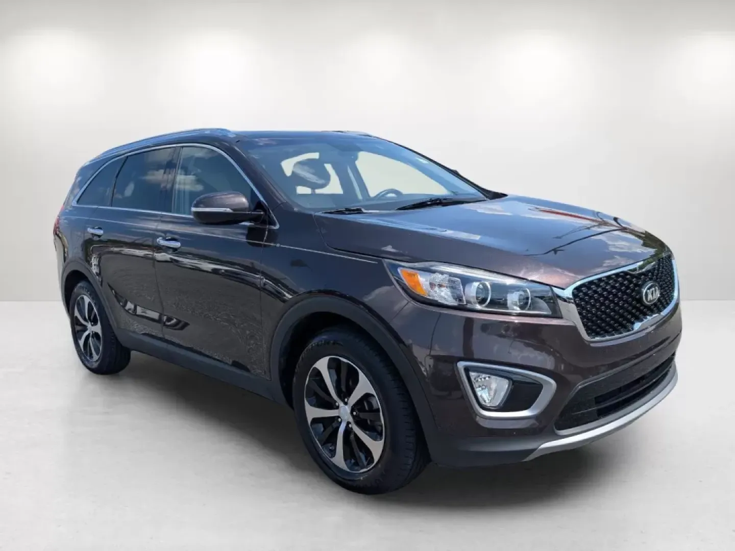 2016 /Stone Beige Kia Sorento EX (5XYPH4A10GG) with an Other engine, located at 521 Old Farm Lane Rd, Prattville, AL, 36066, (334) 325-1505, 32.482460, -86.416367 - Are you ready to elevate your family adventures or daily commutes? Look no further than this stunning 2016 Kia Sorento EX, available now at Gils Auto in Phenix City, AL! With ample space, modern technology, and robust safety features, this stylish SUV is perfect for growing families, weekend explore - Photo#2