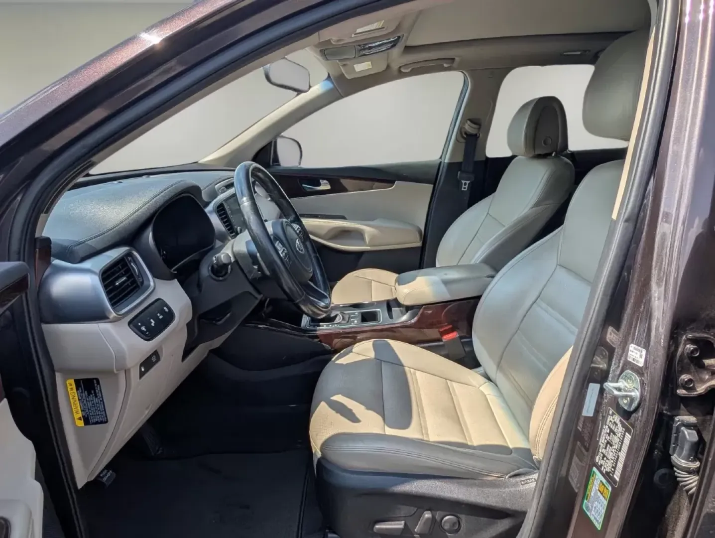 2016 /Stone Beige Kia Sorento EX (5XYPH4A10GG) with an Other engine, located at 521 Old Farm Lane Rd, Prattville, AL, 36066, (334) 325-1505, 32.482460, -86.416367 - Are you ready to elevate your family adventures or daily commutes? Look no further than this stunning 2016 Kia Sorento EX, available now at Gils Auto in Phenix City, AL! With ample space, modern technology, and robust safety features, this stylish SUV is perfect for growing families, weekend explore - Photo#9