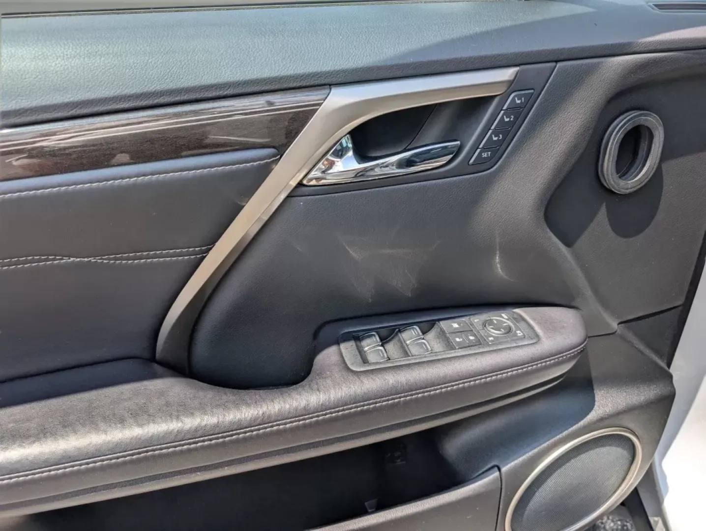 2016 Lexus RX 350 (2T2ZZMCAXGC) with an Other engine, located at 7000 Northlake Connector, Columbus, GA, 31904, (706) 987-8085, 32.524975, -84.978134 - Experience the ultimate in luxury and versatility with the 2016 Lexus RX 350, available now at Gils Auto in Phenix City, AL. This stunning SUV is not just a vehicle-it's a lifestyle upgrade, perfect for families on the go, daily commuters seeking comfort, or adventurous spirits ready to hit the open - Photo#9