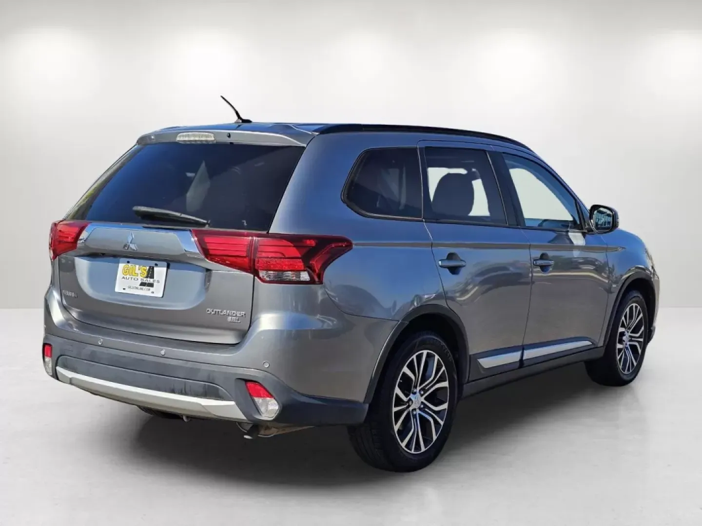 2016 Mitsubishi Outlander SEL (JA4AD3A33GZ) with an Other engine, located at 521 Old Farm Lane Rd, Prattville, AL, 36066, (334) 325-1505, 32.482460, -86.416367 - **Adventure Awaits with the 2016 Mitsubishi Outlander: Your Perfect Family SUV**<br /> <br /> Are you searching for the ideal vehicle to complement your family adventures or weekend getaways? Look no further than the 2016 Mitsubishi Outlander, available now at Gils Auto in Prattville, AL! This spaci - Photo#5