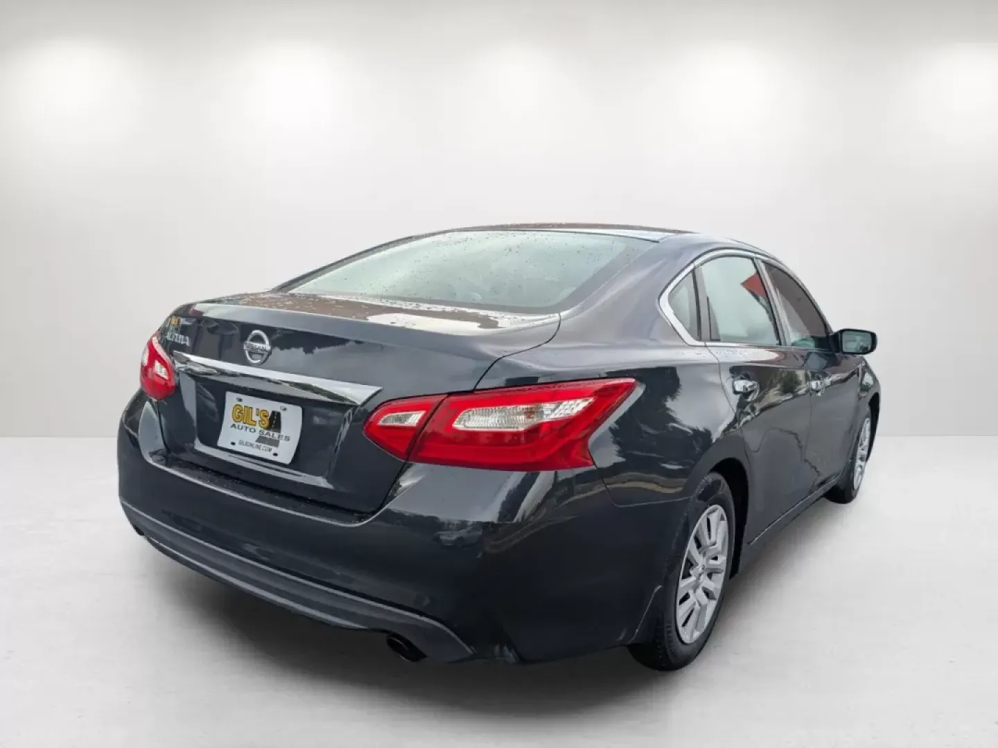 2016 /Charcoal Nissan Altima 2.5 S (1N4AL3AP4GC) with an Other engine, located at 7000 Northlake Connector, Columbus, GA, 31904, (706) 987-8085, 32.524975, -84.978134 - **Discover Your Next Adventure with the 2016 Nissan Altima at Gils Auto - Phenix City!**<br /> <br /> Are you a growing family looking for a reliable sedan that can handle daily commutes while providing comfort and style? Or perhaps you're a budget-conscious buyer searching for a vehicle with guaran - Photo#5