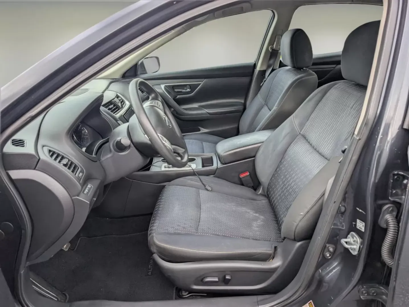 2016 /Charcoal Nissan Altima 2.5 S (1N4AL3AP4GC) with an Other engine, located at 7000 Northlake Connector, Columbus, GA, 31904, (706) 987-8085, 32.524975, -84.978134 - **Discover Your Next Adventure with the 2016 Nissan Altima at Gils Auto - Phenix City!**<br /> <br /> Are you a growing family looking for a reliable sedan that can handle daily commutes while providing comfort and style? Or perhaps you're a budget-conscious buyer searching for a vehicle with guaran - Photo#10