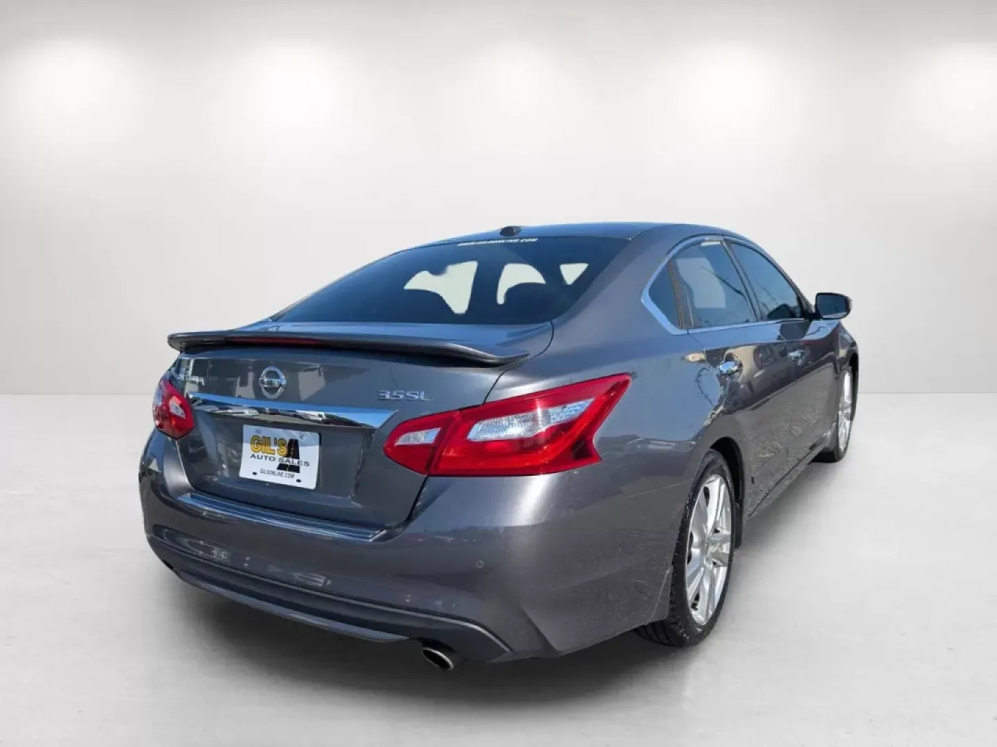 2016 Nissan Altima 3.5 SL (1N4BL3AP1GC) with an Other engine, located at 7000 Northlake Connector, Columbus, GA, 31904, (706) 987-8085, 32.524975, -84.978134 - **Experience Everyday Excellence with the 2016 Nissan Altima Your Ideal Sedan for Phenix City, AL!**<br /> <br /> Are you in the market for a dependable sedan that effortlessly blends comfort, style, and efficiency? Look no further than this stunning 2016 Nissan Altima, available now at Gils Auto, - Photo#4