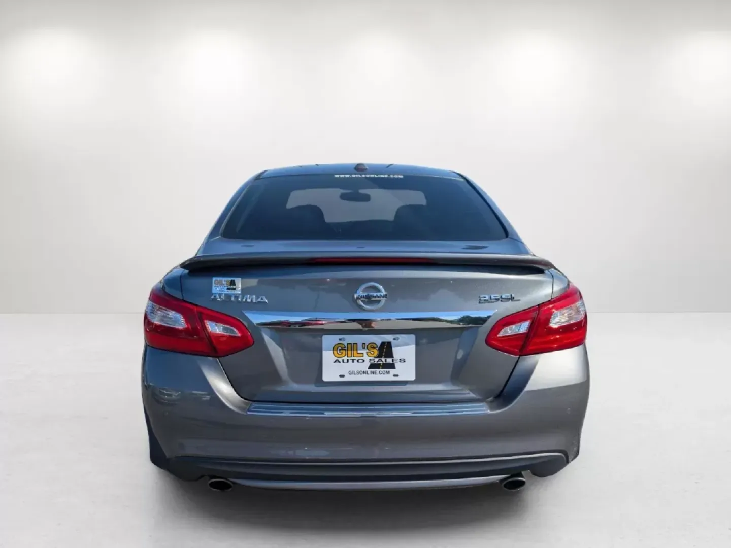 2016 Nissan Altima 3.5 SL (1N4BL3AP1GC) with an Other engine, located at 7000 Northlake Connector, Columbus, GA, 31904, (706) 987-8085, 32.524975, -84.978134 - **Experience Everyday Excellence with the 2016 Nissan Altima Your Ideal Sedan for Phenix City, AL!**<br /> <br /> Are you in the market for a dependable sedan that effortlessly blends comfort, style, and efficiency? Look no further than this stunning 2016 Nissan Altima, available now at Gils Auto, - Photo#5