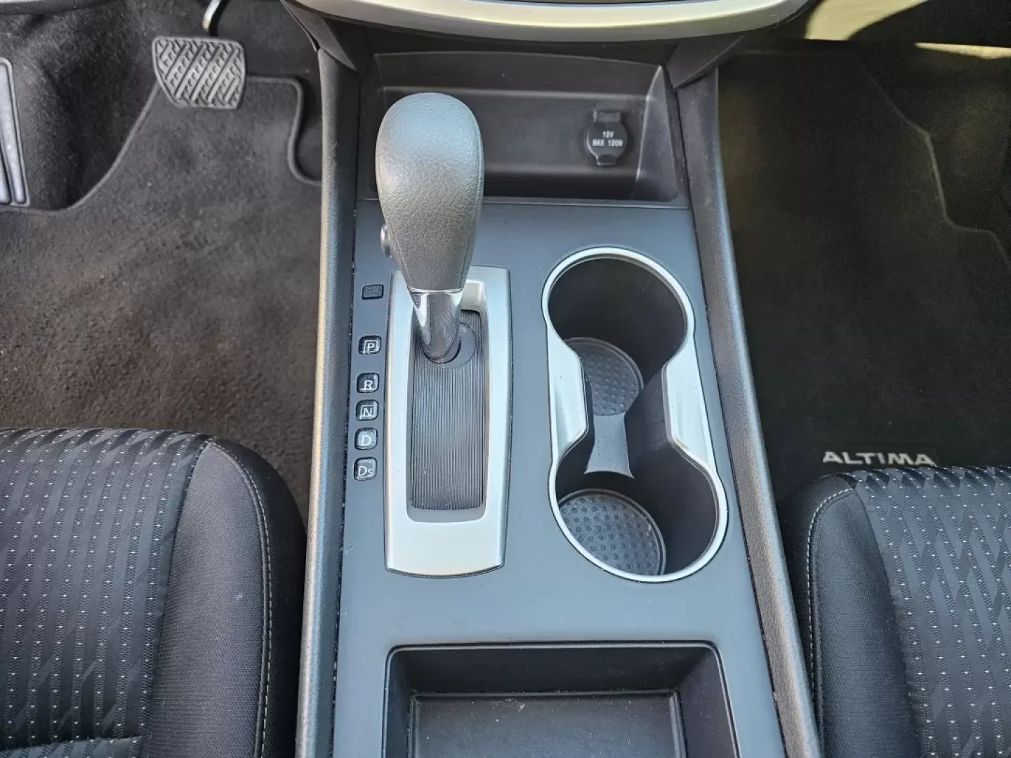 2016 /Charcoal Nissan Altima 2.5 S (1N4AL3AP3GN) with an Other engine, located at 3959 U.S. 80 W, Phenix City, AL, 36870, (334) 297-4885, 32.469296, -85.135185 - **Discover Your Perfect Daily Driver: 2016 Nissan Altima 2.5 S at Gils Auto - Phenix City**<br /> <br /> Are you searching for a reliable sedan that fits seamlessly into your busy lifestyle? Look no further than this stunning 2016 Nissan Altima 2.5 S at Gils Auto in Phenix City, AL. Ideal for daily - Photo#12