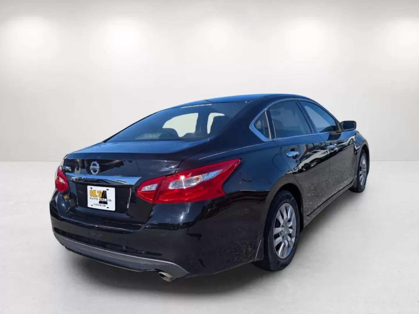 2016 /Charcoal Nissan Altima 2.5 S (1N4AL3AP3GC) with an Other engine, located at 5115 14th Ave., Columbus, GA, 31904, (706) 323-0345, 32.511494, -84.971046 - Experience a new level of driving with the 2016 Nissan Altima 2.5 S, a blend of style, reliability, and comfort-ideal for both daily commutes and weekend getaways. Whether you're a growing family navigating the bustling streets of Phenix City or a budget-conscious buyer searching for low down paymen - Photo#4