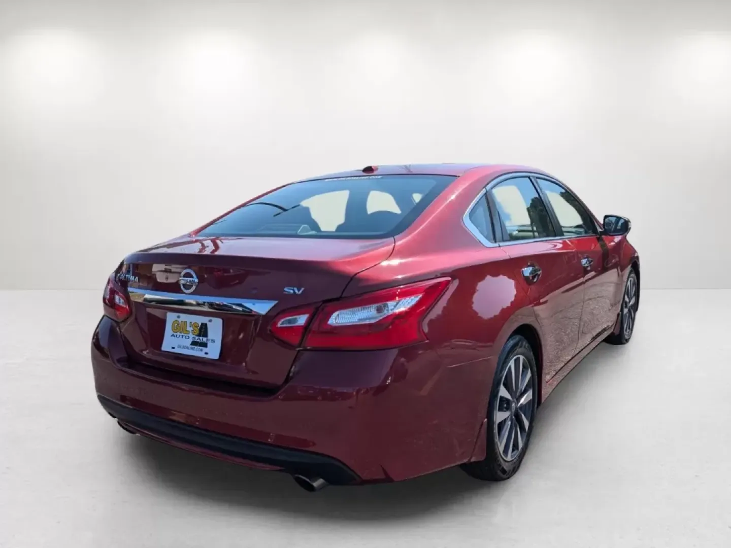 2016 /Charcoal Nissan Altima 2.5 SV (1N4AL3AP9GC) with an Other engine, located at 5115 14th Ave., Columbus, GA, 31904, (706) 323-0345, 32.511494, -84.971046 - **Drive into Adventure with the 2016 Nissan Altima 2.5 SV Your Ideal Companion for Life in Phenix City!**<br /> <br /> Are you looking for a vehicle that seamlessly blends comfort, style, and affordability? Look no further than this stunning 2016 Nissan Altima 2.5 SV, now available at Gils Auto in - Photo#4
