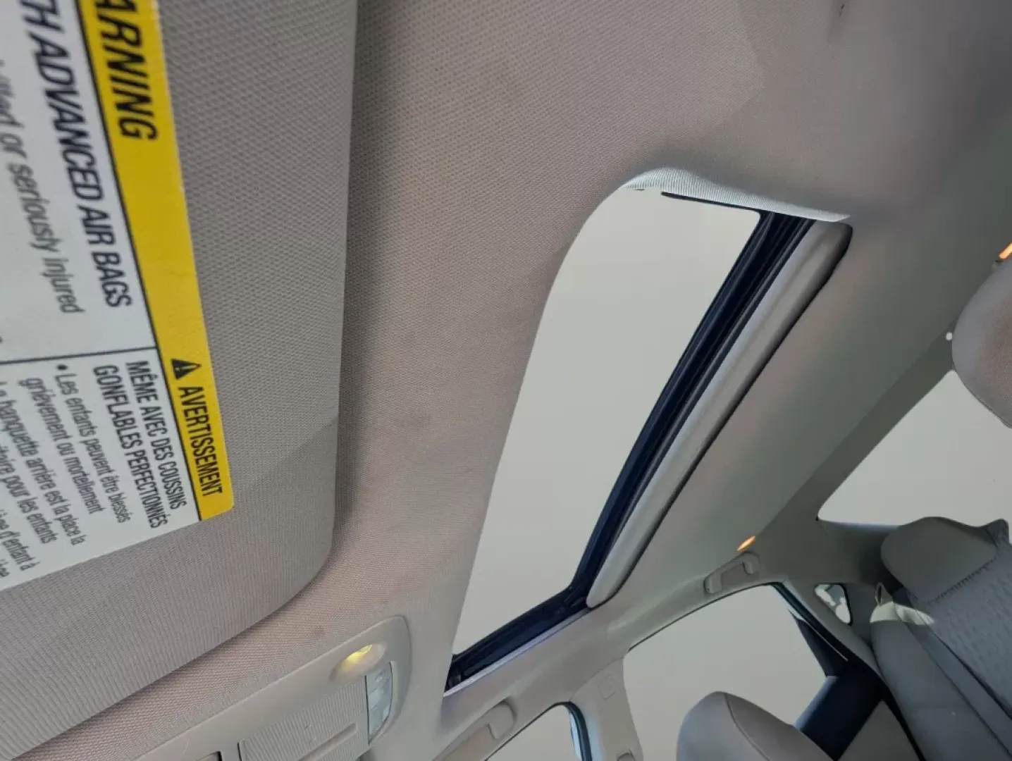 2016 /Beige Nissan Altima 2.5 SV (1N4AL3AP2GC) with an Other engine, located at 3959 U.S. 80 W, Phenix City, AL, 36870, (334) 297-4885, 32.469296, -85.135185 - Discover your next ride at Gils Auto in Phenix City, AL, where adventure meets affordability! If you're in the market for a reliable, comfortable sedan that's perfect for daily commutes or family trips, the 2016 Nissan Altima 2.5 SV is the vehicle you've been looking for. With its sleek Pearl White - Photo#14