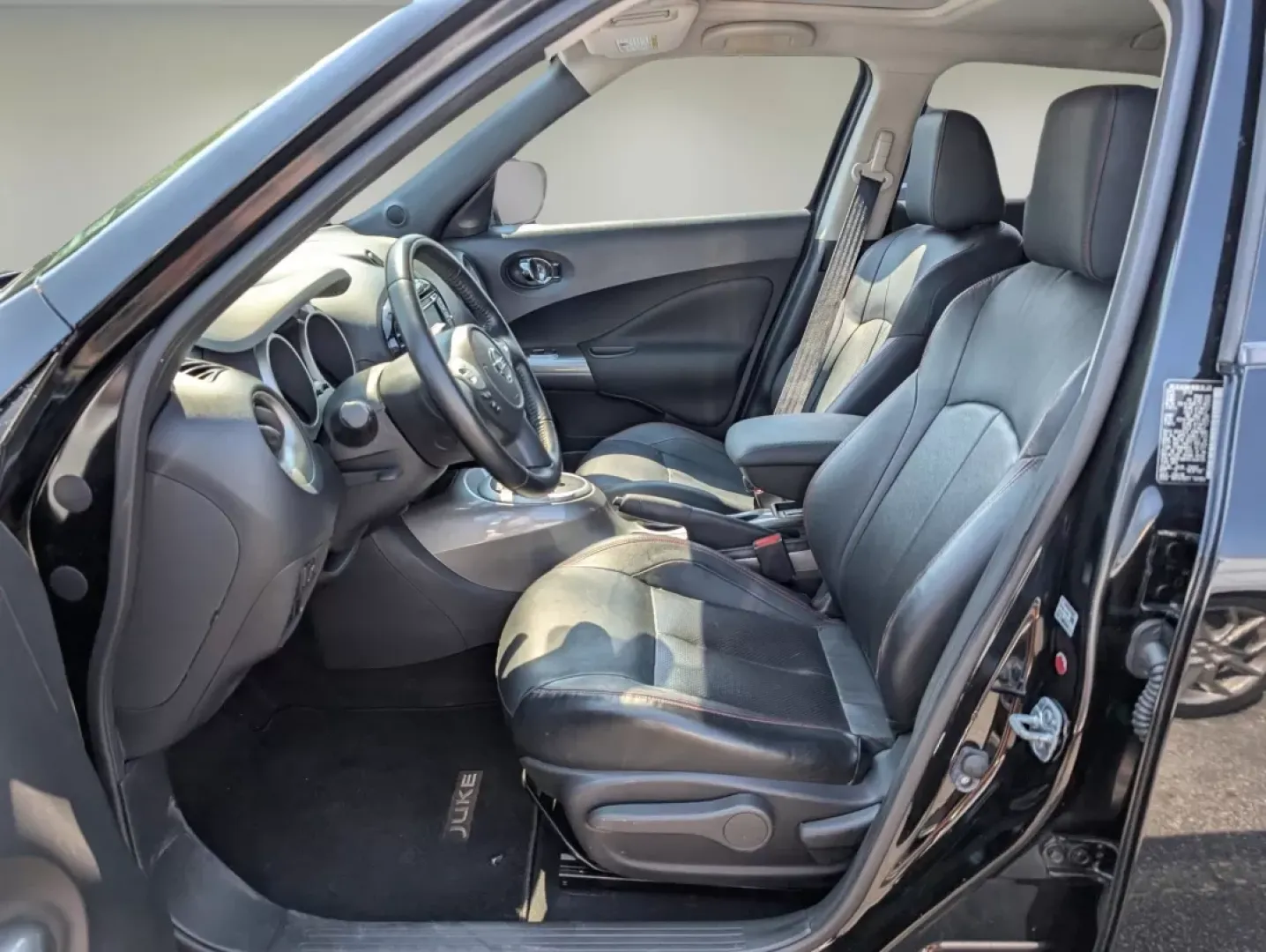 2016 /Black Nissan Juke SL (JN8AF5MR9GT) with an Other engine, located at 5115 14th Ave., Columbus, GA, 31904, (706) 323-0345, 32.511494, -84.971046 - ### Your Perfect Adventure Awaits: 2016 Nissan Juke SL at Gils Auto in Phenix City, AL<br /> <br /> Ready for your next journey? Whether you're embarking on daily commutes or planning weekend getaways, the 2016 Nissan Juke SL is designed for those who crave a dynamic lifestyle. With its sporty exter - Photo#9