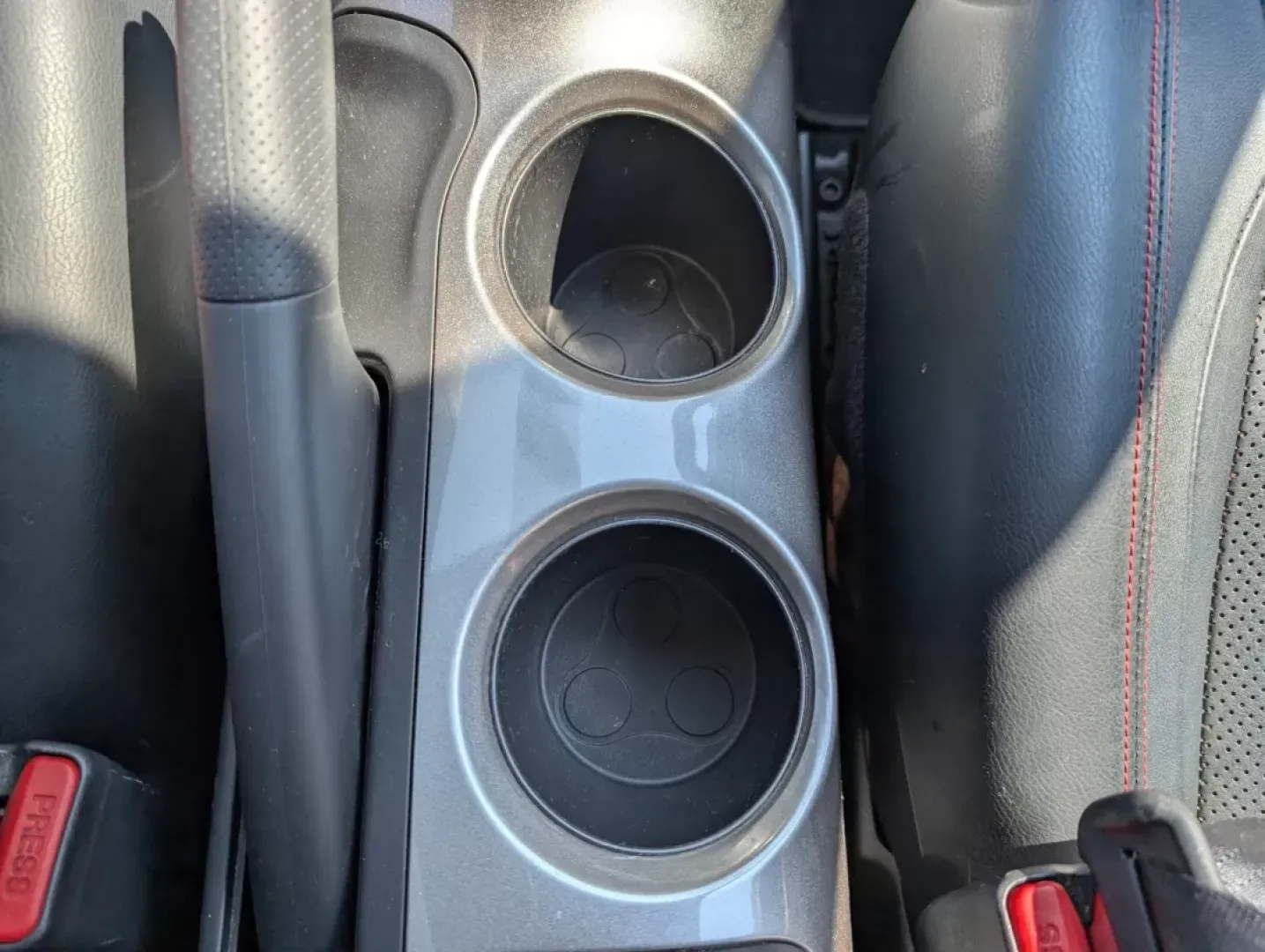 2016 /Black Nissan Juke SL (JN8AF5MR9GT) with an Other engine, located at 5115 14th Ave., Columbus, GA, 31904, (706) 323-0345, 32.511494, -84.971046 - ### Your Perfect Adventure Awaits: 2016 Nissan Juke SL at Gils Auto in Phenix City, AL<br /> <br /> Ready for your next journey? Whether you're embarking on daily commutes or planning weekend getaways, the 2016 Nissan Juke SL is designed for those who crave a dynamic lifestyle. With its sporty exter - Photo#14