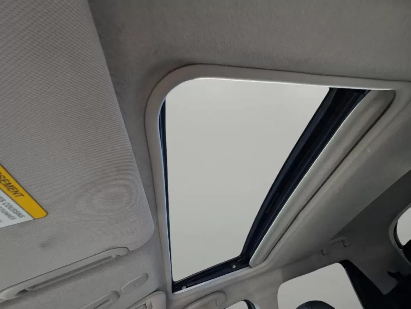 2016 /Black Nissan Juke SL (JN8AF5MR9GT) with an Other engine, located at 5115 14th Ave., Columbus, GA, 31904, (706) 323-0345, 32.511494, -84.971046 - ### Your Perfect Adventure Awaits: 2016 Nissan Juke SL at Gils Auto in Phenix City, AL<br /> <br /> Ready for your next journey? Whether you're embarking on daily commutes or planning weekend getaways, the 2016 Nissan Juke SL is designed for those who crave a dynamic lifestyle. With its sporty exter - Photo#16