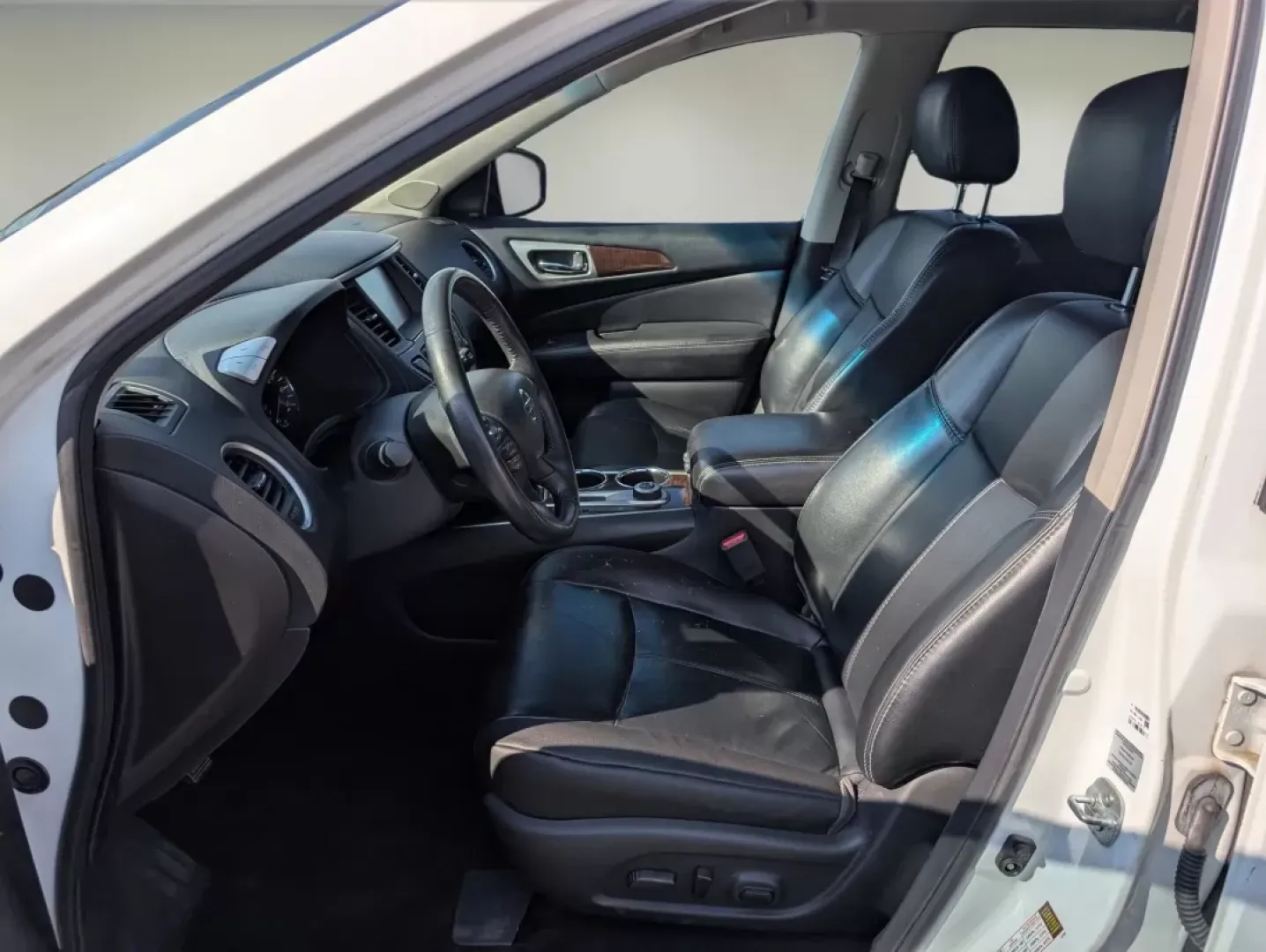 2016 /Charcoal Nissan Pathfinder SL (5N1AR2MM5GC) with an Other engine, located at 3959 U.S. 80 W, Phenix City, AL, 36870, (334) 297-4885, 32.469296, -85.135185 - Discover the perfect vehicle for your next family adventure with the 2016 Nissan Pathfinder SL, now available at Gils Auto in Phenix City, AL. Designed for growing families and weekend explorers alike, this SUV offers spacious comfort, advanced technology, and reliable performance, making it an idea - Photo#10