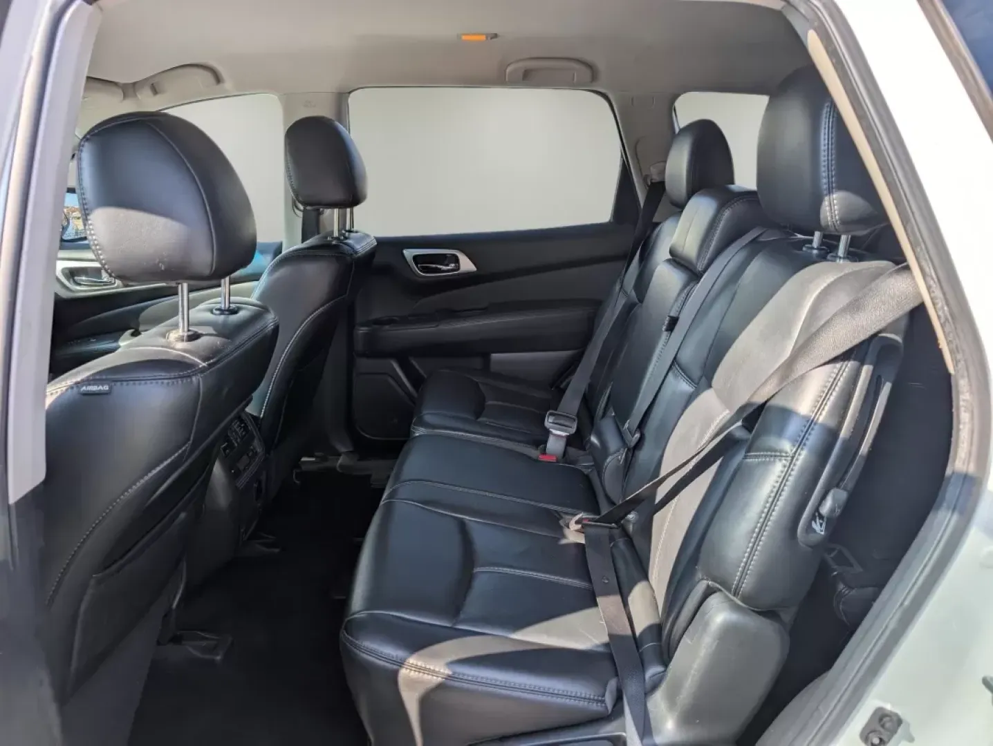 2016 /Charcoal Nissan Pathfinder SL (5N1AR2MM5GC) with an Other engine, located at 3959 U.S. 80 W, Phenix City, AL, 36870, (334) 297-4885, 32.469296, -85.135185 - Discover the perfect vehicle for your next family adventure with the 2016 Nissan Pathfinder SL, now available at Gils Auto in Phenix City, AL. Designed for growing families and weekend explorers alike, this SUV offers spacious comfort, advanced technology, and reliable performance, making it an idea - Photo#11