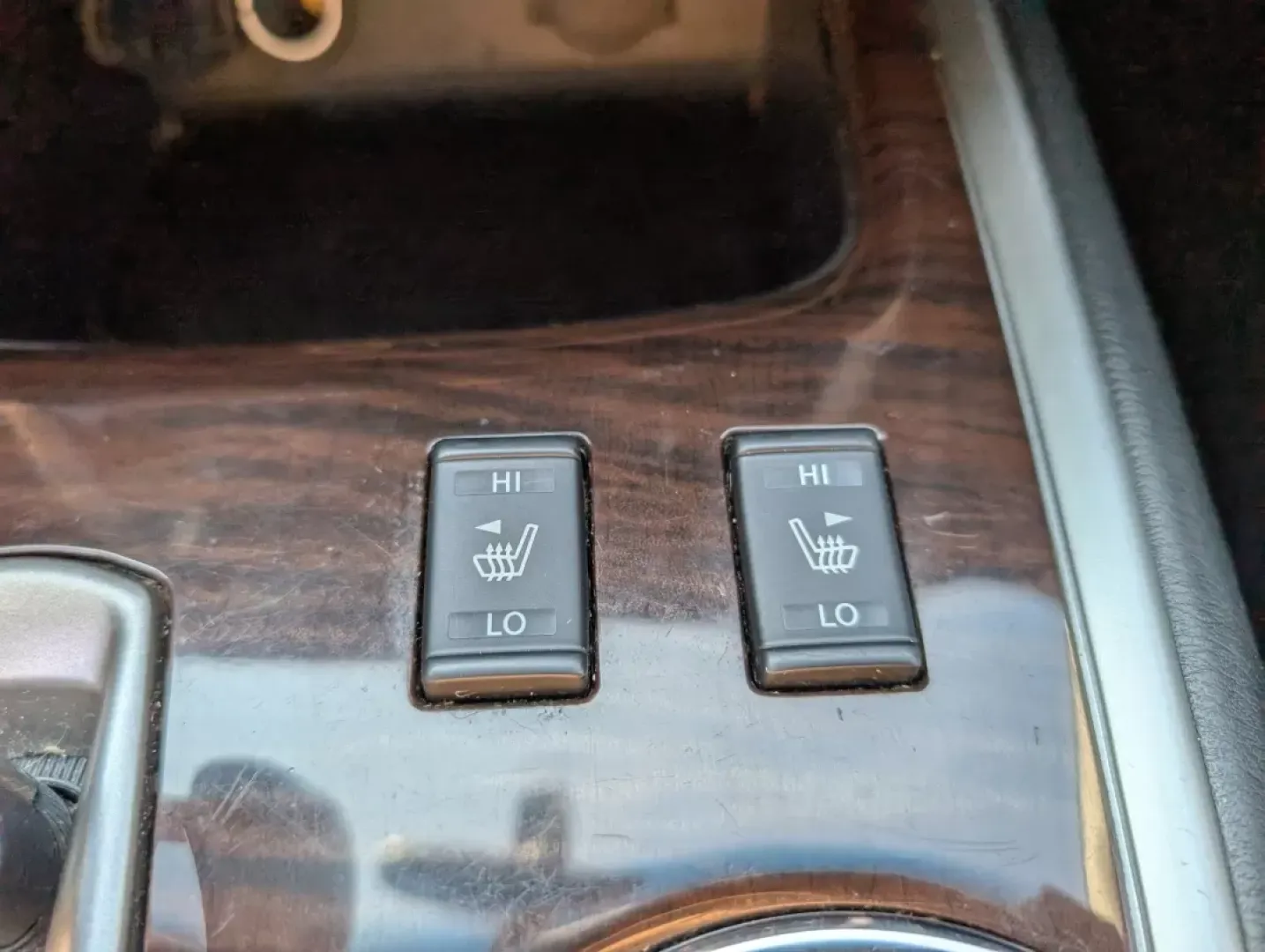 2016 /Charcoal Nissan Pathfinder SL (5N1AR2MM5GC) with an Other engine, located at 3959 U.S. 80 W, Phenix City, AL, 36870, (334) 297-4885, 32.469296, -85.135185 - Discover the perfect vehicle for your next family adventure with the 2016 Nissan Pathfinder SL, now available at Gils Auto in Phenix City, AL. Designed for growing families and weekend explorers alike, this SUV offers spacious comfort, advanced technology, and reliable performance, making it an idea - Photo#14