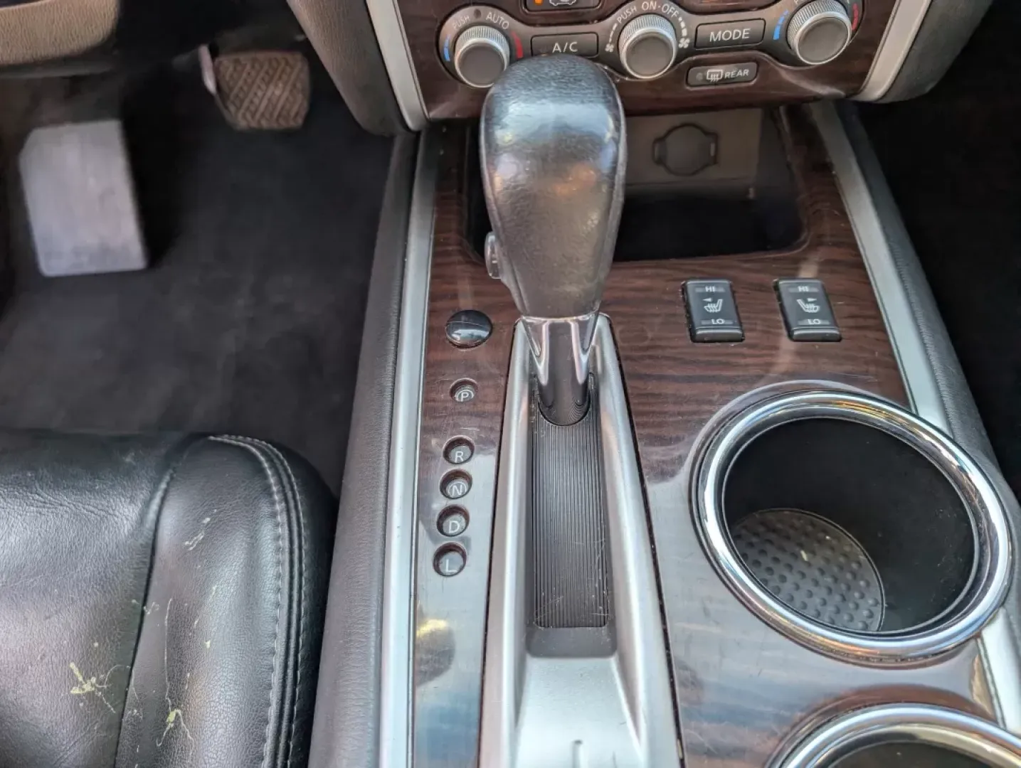 2016 /Charcoal Nissan Pathfinder SL (5N1AR2MM5GC) with an Other engine, located at 3959 U.S. 80 W, Phenix City, AL, 36870, (334) 297-4885, 32.469296, -85.135185 - Discover the perfect vehicle for your next family adventure with the 2016 Nissan Pathfinder SL, now available at Gils Auto in Phenix City, AL. Designed for growing families and weekend explorers alike, this SUV offers spacious comfort, advanced technology, and reliable performance, making it an idea - Photo#16