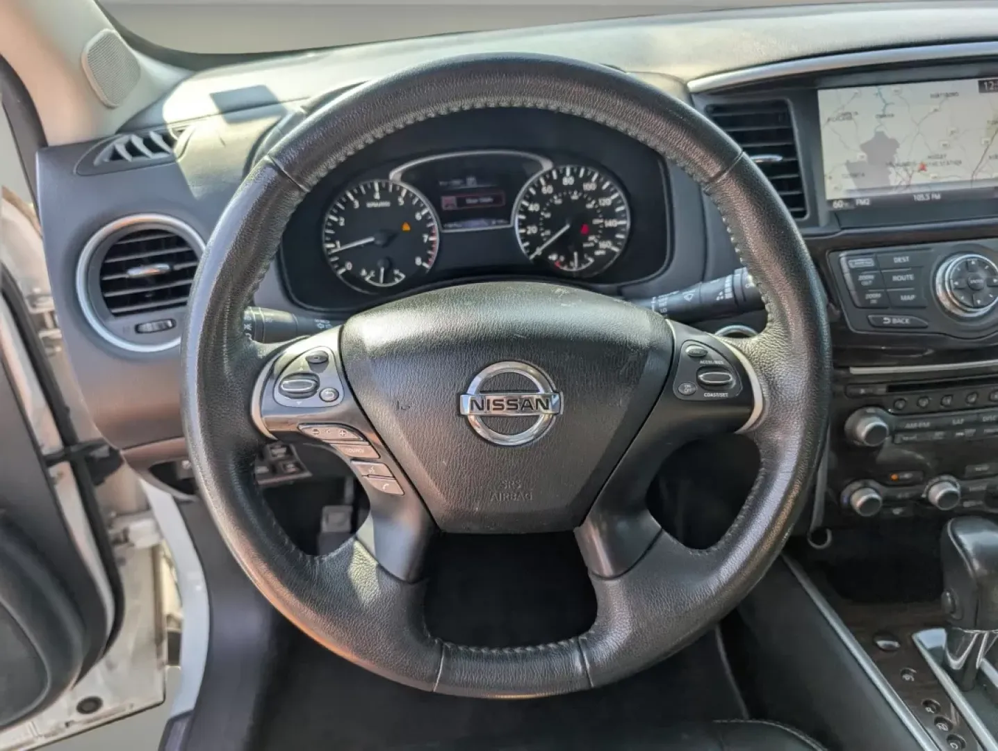 2016 /Charcoal Nissan Pathfinder SL (5N1AR2MM5GC) with an Other engine, located at 3959 U.S. 80 W, Phenix City, AL, 36870, (334) 297-4885, 32.469296, -85.135185 - Discover the perfect vehicle for your next family adventure with the 2016 Nissan Pathfinder SL, now available at Gils Auto in Phenix City, AL. Designed for growing families and weekend explorers alike, this SUV offers spacious comfort, advanced technology, and reliable performance, making it an idea - Photo#17