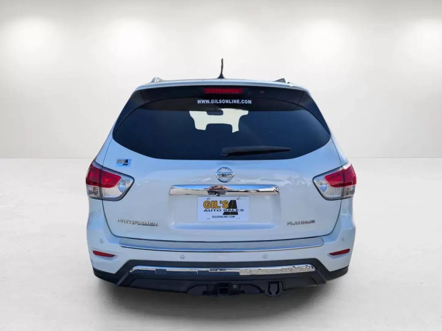 2016 /Charcoal Nissan Pathfinder Platinum (5N1AR2MN8GC) with an Other engine, located at 7000 Northlake Connector, Columbus, GA, 31904, (706) 987-8085, 32.524975, -84.978134 - **Explore the Open Road in Style and Comfort with the 2016 Nissan Pathfinder Platinum at Gils Auto in Phenix City, AL!**<br /> <br /> Are you seeking a versatile and reliable SUV that can keep up with your family's dynamic lifestyle? Whether you're taking the kids to soccer practice, heading out for - Photo#5