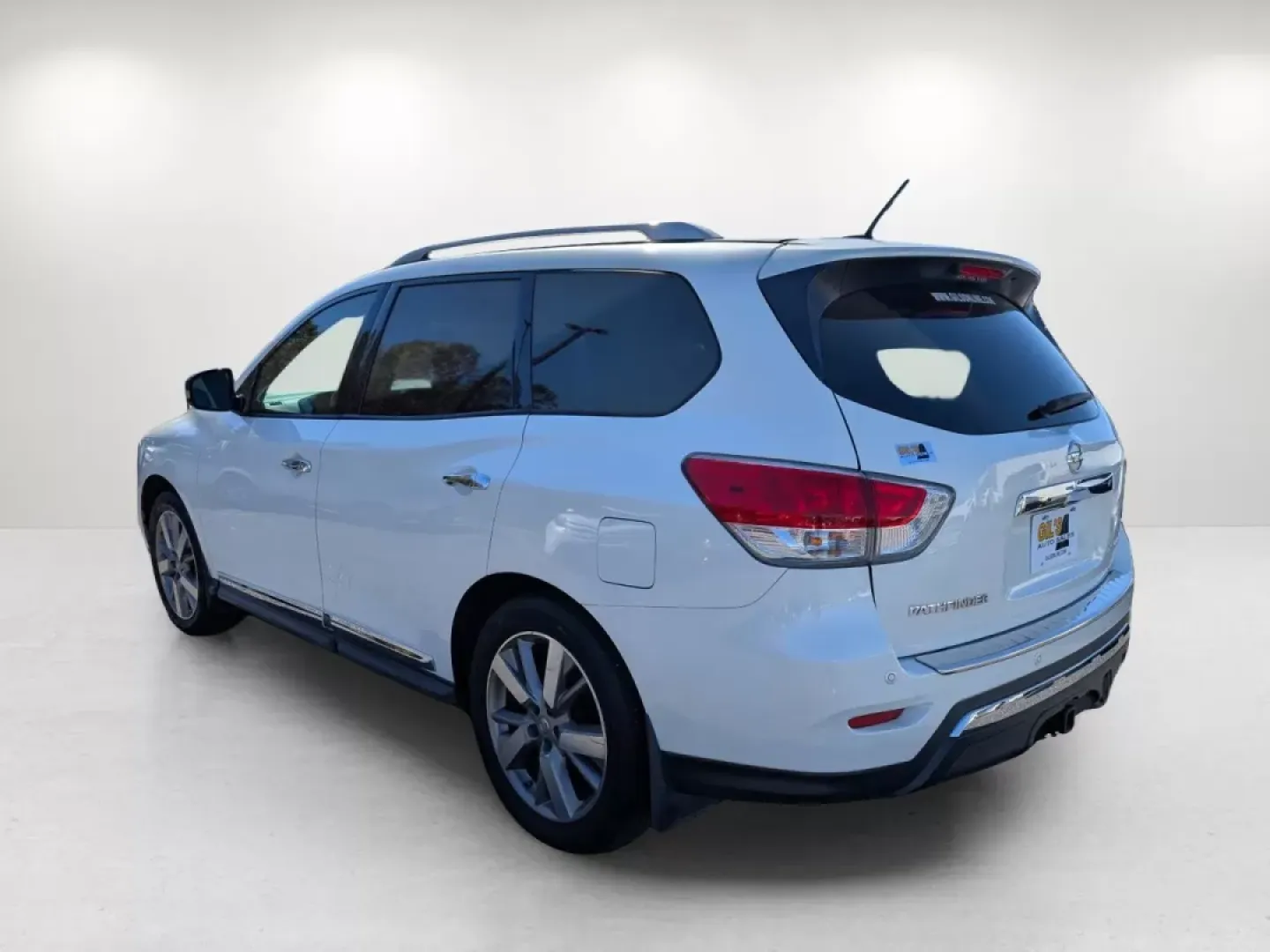 2016 /Charcoal Nissan Pathfinder Platinum (5N1AR2MN8GC) with an Other engine, located at 7000 Northlake Connector, Columbus, GA, 31904, (706) 987-8085, 32.524975, -84.978134 - **Explore the Open Road in Style and Comfort with the 2016 Nissan Pathfinder Platinum at Gils Auto in Phenix City, AL!**<br /> <br /> Are you seeking a versatile and reliable SUV that can keep up with your family's dynamic lifestyle? Whether you're taking the kids to soccer practice, heading out for - Photo#6