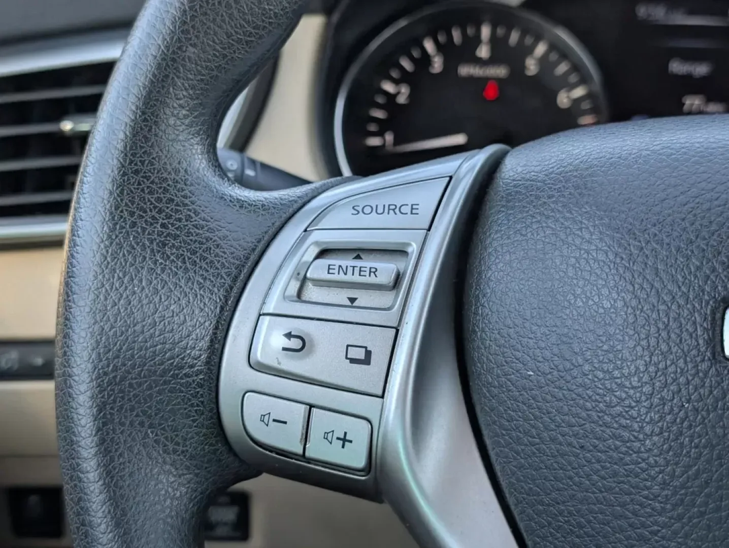 2016 /Almond Nissan Rogue SV (KNMAT2MV8GP) with an Other engine, located at 3959 U.S. 80 W, Phenix City, AL, 36870, (334) 297-4885, 32.469296, -85.135185 - **Elevate Your Adventures with the 2016 Nissan Rogue SV AWD Perfect for Your Lifestyle!**<br /> <br /> Are you looking for the ideal vehicle that combines space, safety, and style? Look no further than this stunning 2016 Nissan Rogue SV AWD, now available at Gils Auto, your premier Buy Here Pay Her - Photo#17