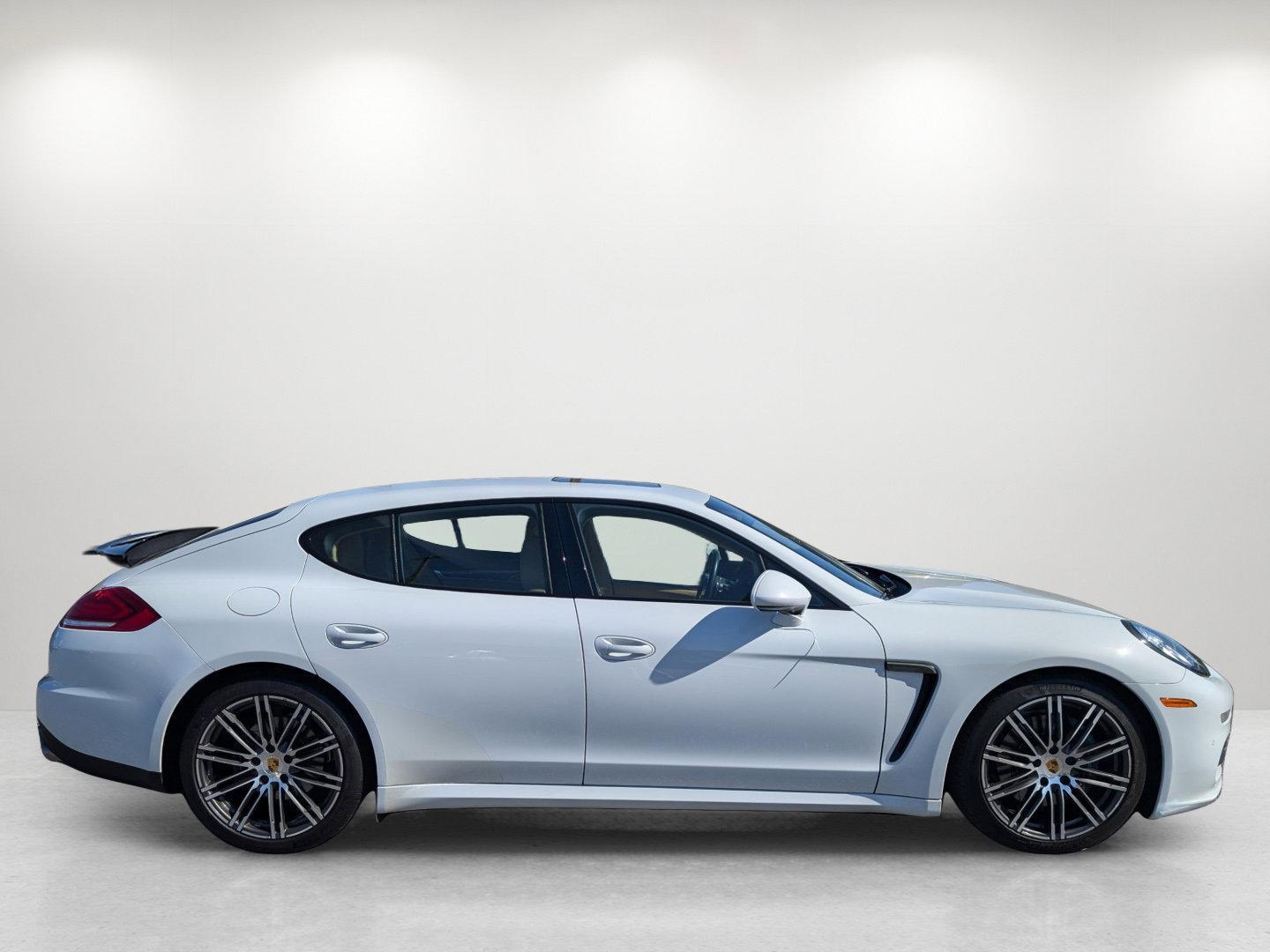 2016 Porsche Panamera (WP0AA2A70GL) with an Premium Unleaded V-6 3.6 L/220 engine, 7-Speed Auto-Shift Manual w/OD transmission, located at 3959 U.S. 80 W, Phenix City, AL, 36870, (334) 297-4885, 32.469296, -85.135185 - 2016 Porsche Panamera - Photo#4