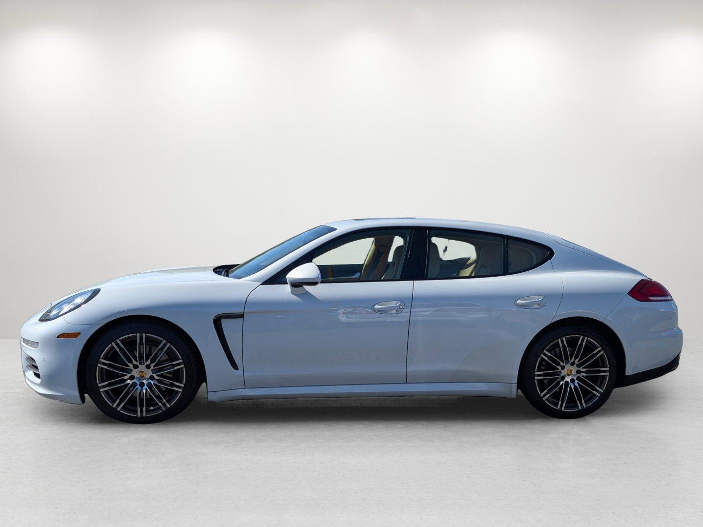 2016 Porsche Panamera (WP0AA2A70GL) with an Premium Unleaded V-6 3.6 L/220 engine, 7-Speed Auto-Shift Manual w/OD transmission, located at 3959 U.S. 80 W, Phenix City, AL, 36870, (334) 297-4885, 32.469296, -85.135185 - 2016 Porsche Panamera - Photo#8