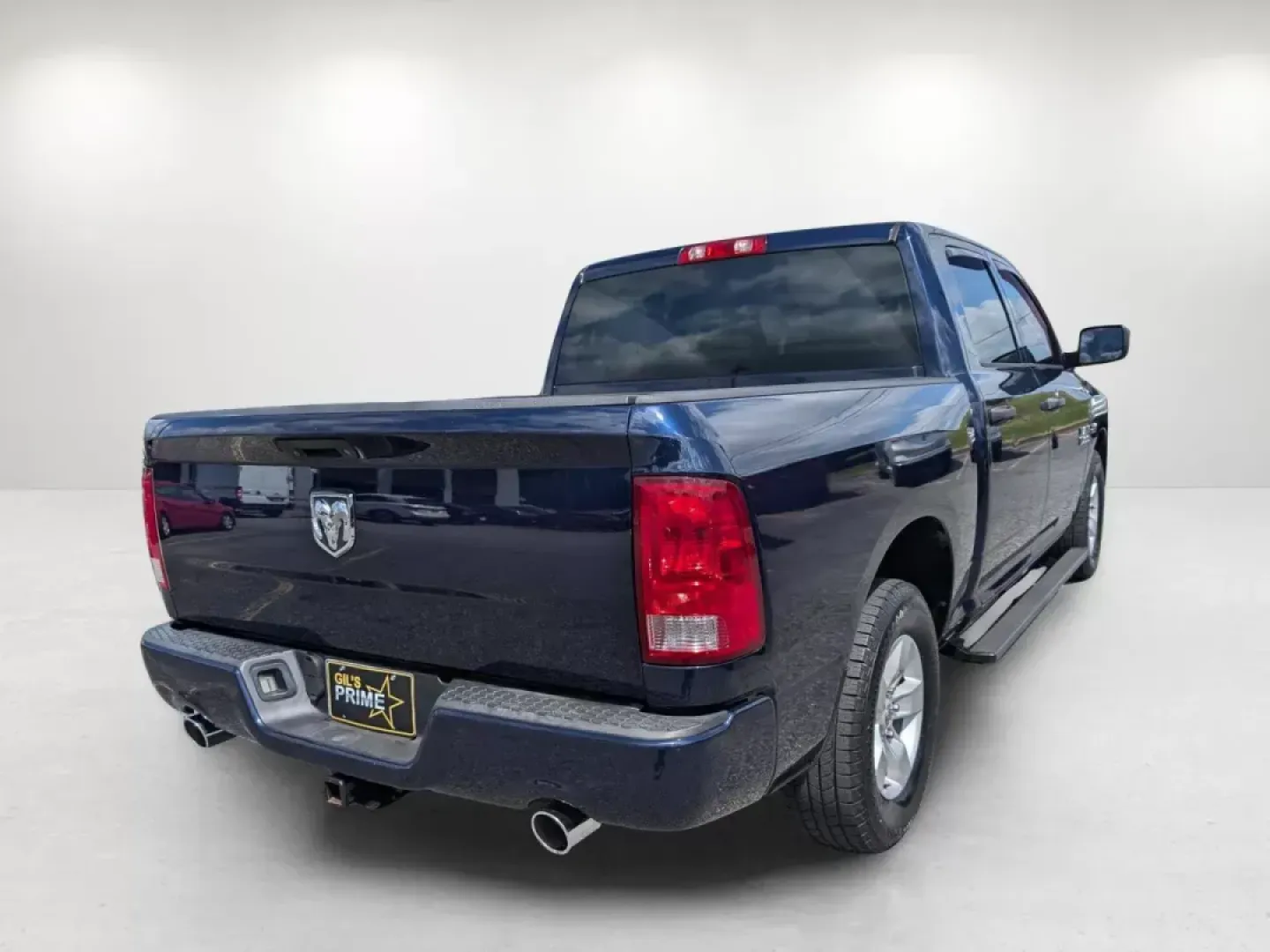2016 /Diesel Gray/Black Ram 1500 Express (3C6RR6KT1GG) with an Regular Unleaded V-8 5.7 L/345 engine, 8-Speed Automatic w/OD transmission, located at 5115 14th Ave., Columbus, GA, 31904, (706) 323-0345, 32.511494, -84.971046 - **Get Ready for Adventure with This 2016 Ram 1500 Express!**<br /> <br /> Are you looking to elevate your lifestyle with a reliable truck that can handle both work and play? Whether you're a weekend warrior seeking adventure or a growing family in need of extra space, the 2016 Ram 1500 Express is th - Photo#4