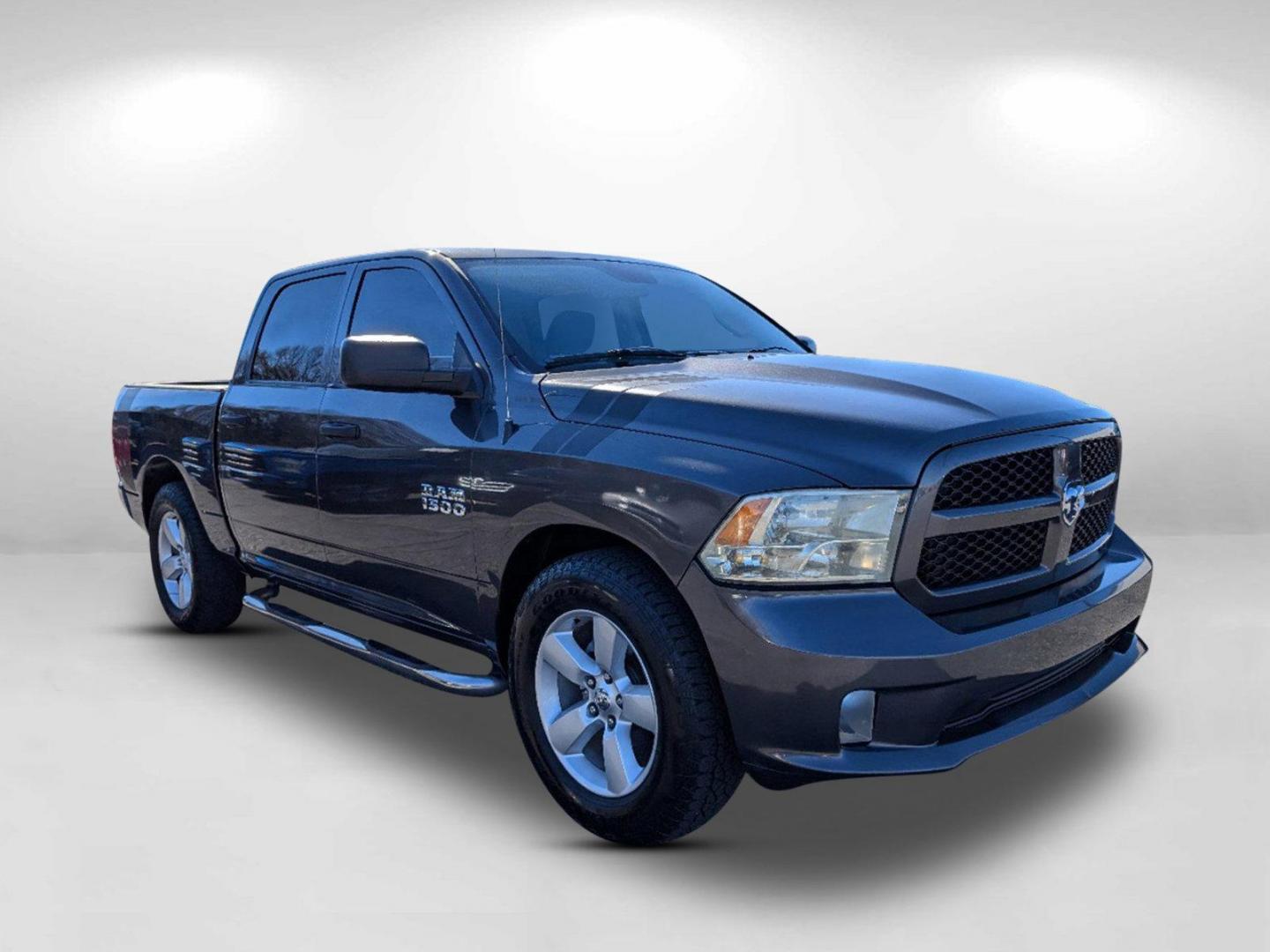 2016 /Diesel Gray/Black Ram 1500 Express (1C6RR6KG1GS) with an Regular Unleaded V-6 3.6 L/220 engine, 8-Speed Automatic w/OD transmission, located at 3959 U.S. 80 W, Phenix City, AL, 36870, (334) 297-4885, 32.469296, -85.135185 - 2016 Ram 1500 Express - Photo#4