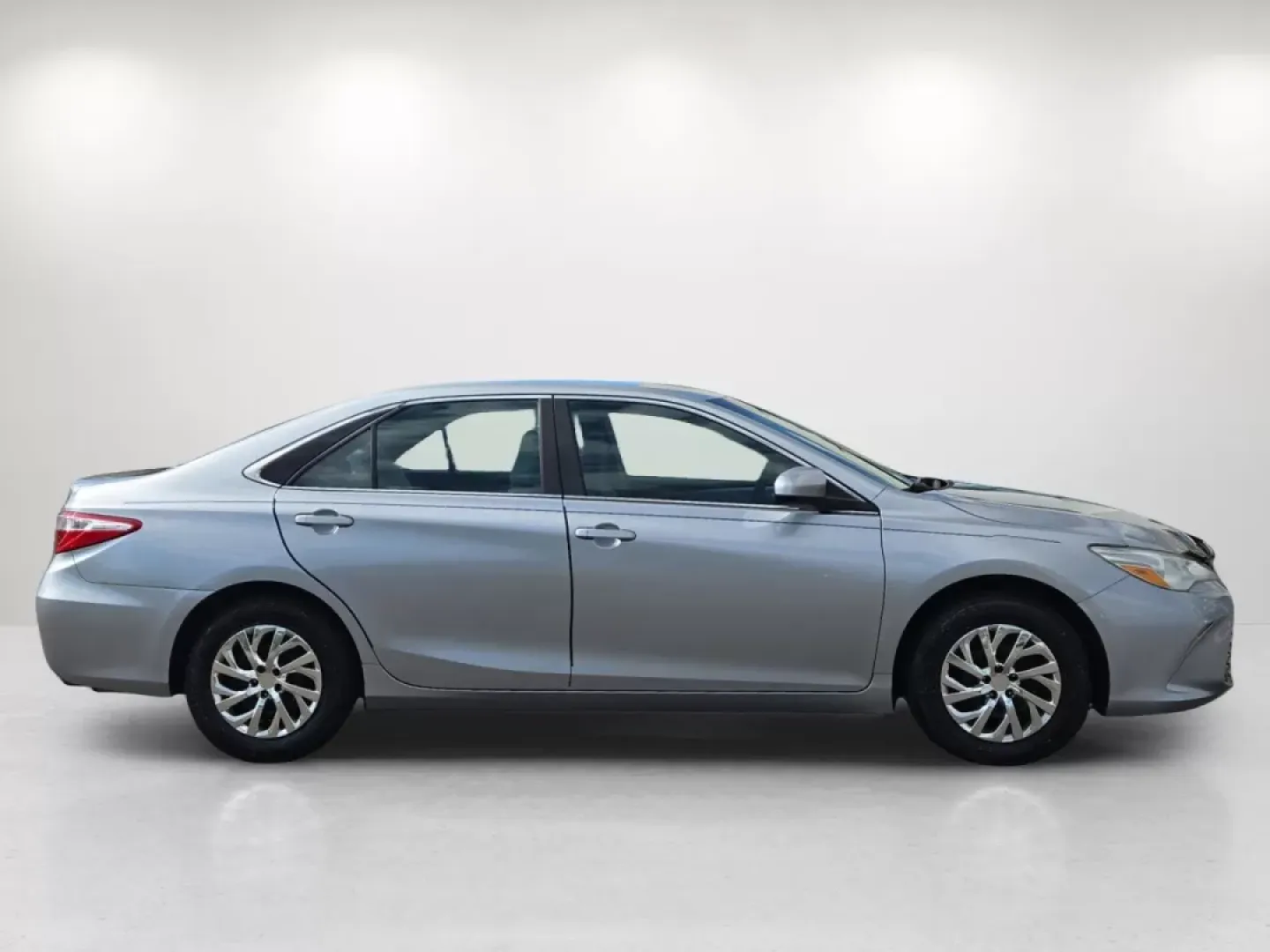 2016 Toyota Camry (4T4BF1FK0GR) with an Other engine, located at 521 Old Farm Lane Rd, Prattville, AL, 36066, (334) 325-1505, 32.482460, -86.416367 - **Discover Your Next Adventure with the 2016 Toyota Camry at Gils Auto - Prattville!**<br /> <br /> Are you in the market for a reliable, stylish sedan that seamlessly fits into your busy lifestyle? Look no further than this stunning 2016 Toyota Camry, now available at Gils Auto, located at 521 Old - Photo#5