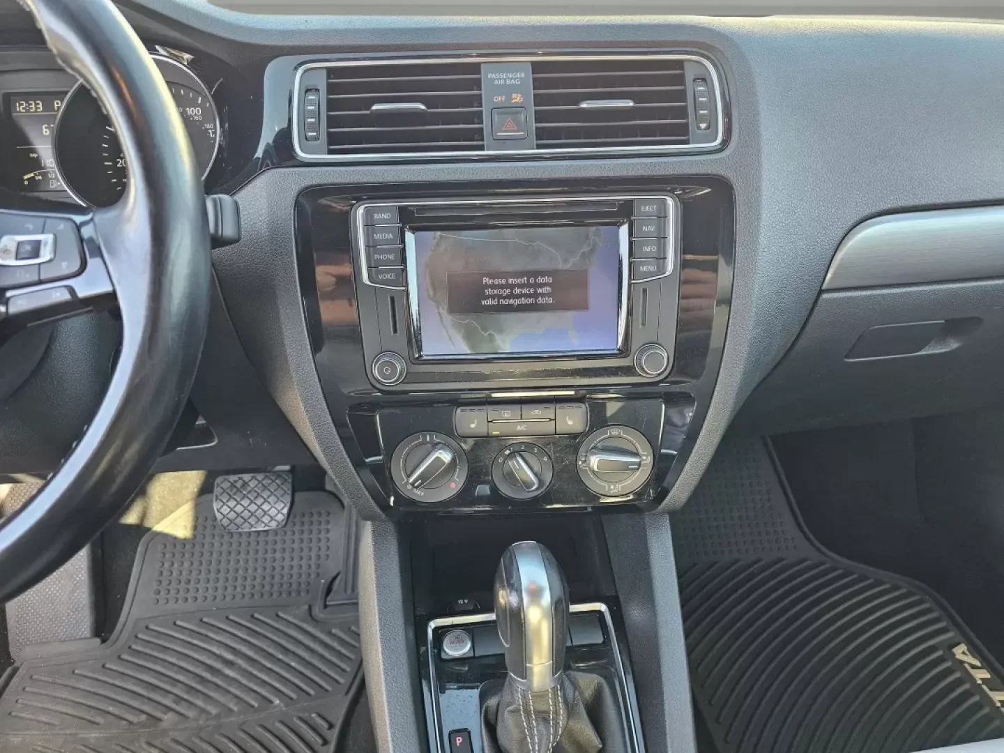 2016 Volkswagen Jetta 1.8T Sport (3VWD17AJ2GM) with an Other engine, located at 804 22nd Ave, Phenix City, AL, 36870, (334) 297-1860, 32.484749, -85.024475 - **Experience the Road Ahead with This 2016 Volkswagen Jetta 1.8T Sport at Gils Auto Phenix City**<br /> <br /> Are you seeking a reliable and stylish sedan that fits seamlessly into your lifestyle? Whether you're commuting to work, running errands around Phenix City, or heading out on weekend adven - Photo#11