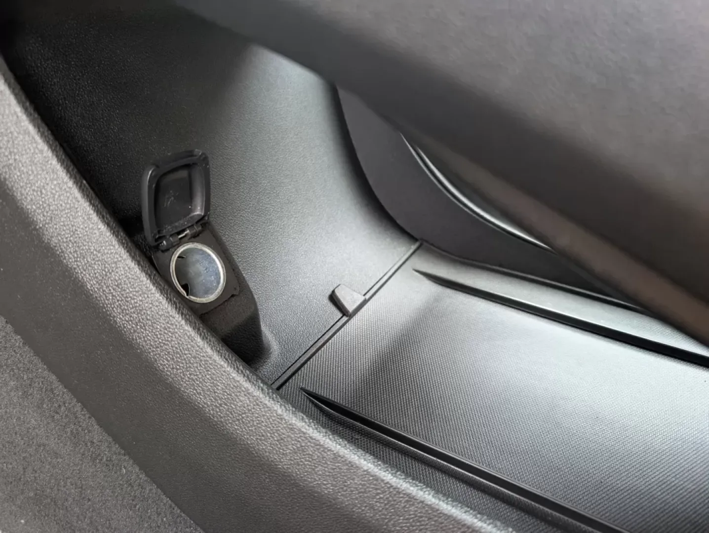 2017 /Brandy Buick LaCrosse Essence (1G4ZP5SS8HU) with an Other engine, located at 1430 Gateway Drive, Opelika, AL, 36801, (334) 239-0944, 32.637871, -85.409790 - Are you in the market for a stylish and reliable sedan that fits seamlessly into your everyday life? Look no further! The 2017 Buick LaCrosse Essence is here to elevate your daily commute and weekend adventures alike. With its elegant design and advanced features, this vehicle perfectly suits anyone - Photo#14