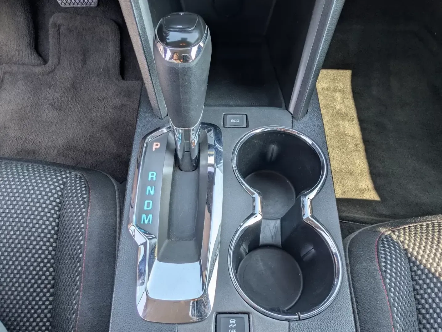 2017 /Jet Black Chevrolet Equinox LT (2GNALCEK7H1) with an Other engine, located at 3959 U.S. 80 W, Phenix City, AL, 36870, (334) 297-4885, 32.469296, -85.135185 - Are you ready to elevate your driving experience while accommodating your lifestyle? Look no further than this stunning 2017 Chevrolet Equinox LT, available at Gils Auto in Phenix City, AL. Whether you're embarking on a family road trip, commuting to work, or exploring the local attractions, this ve - Photo#13