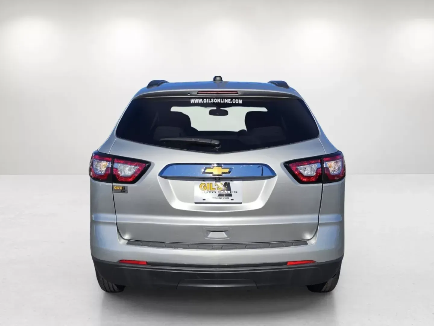 2017 /Dark Titanium/Light Titanium Chevrolet Traverse LS (1GNKRFED6HJ) with an Other engine, located at 7000 Northlake Connector, Columbus, GA, 31904, (706) 987-8085, 32.524975, -84.978134 - **Explore Your Next Adventure with the 2017 Chevrolet Traverse at Gils Auto!**<br /> <br /> Are you ready for family road trips, weekend adventures, or simply a reliable vehicle for daily commutes? Look no further than the 2017 Chevrolet Traverse LS, a versatile SUV that fits a variety of lifestyles - Photo#5